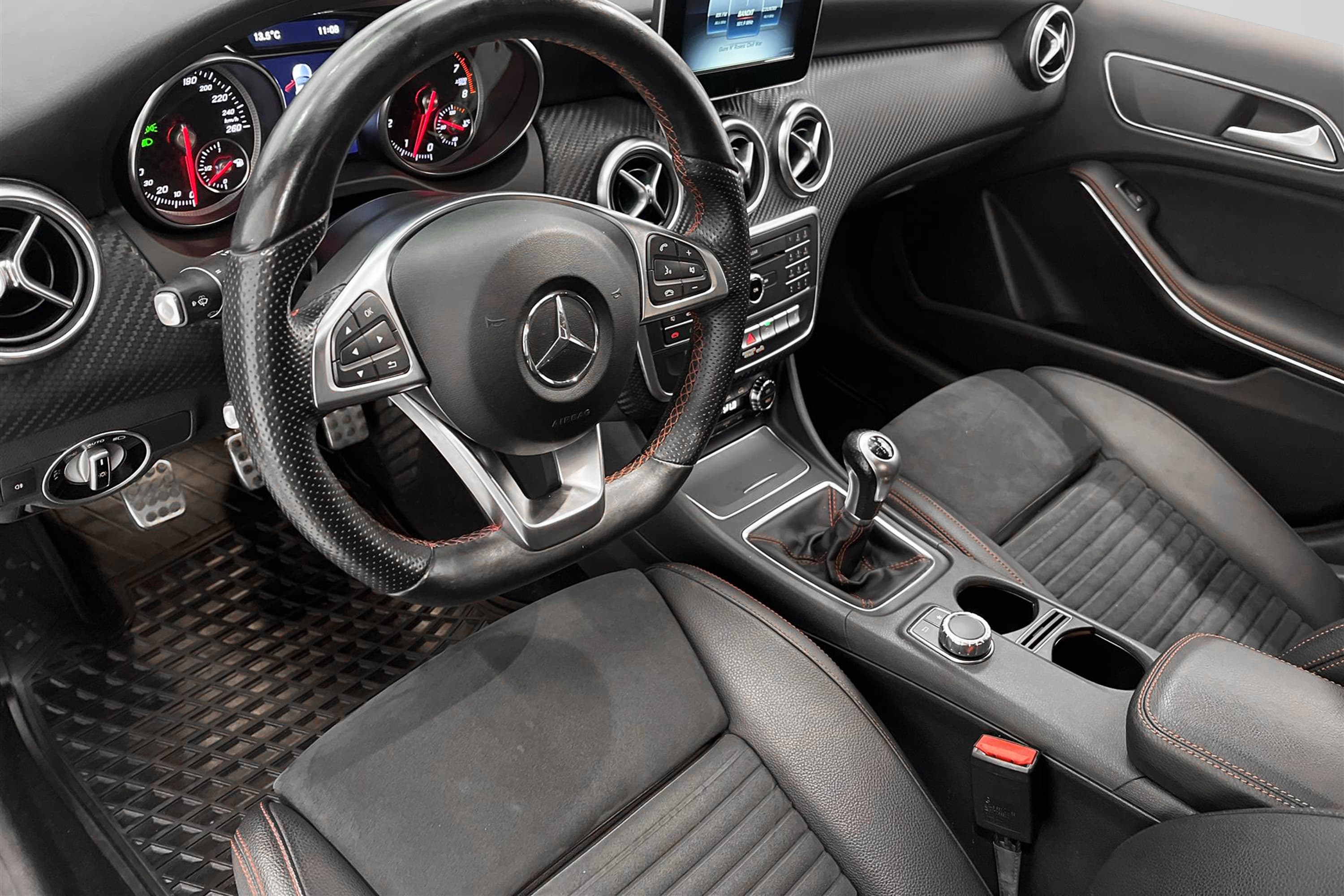 Mercedes-Benz  A 180 122hk AMG Sport 2 Brukare Låg Skatt 