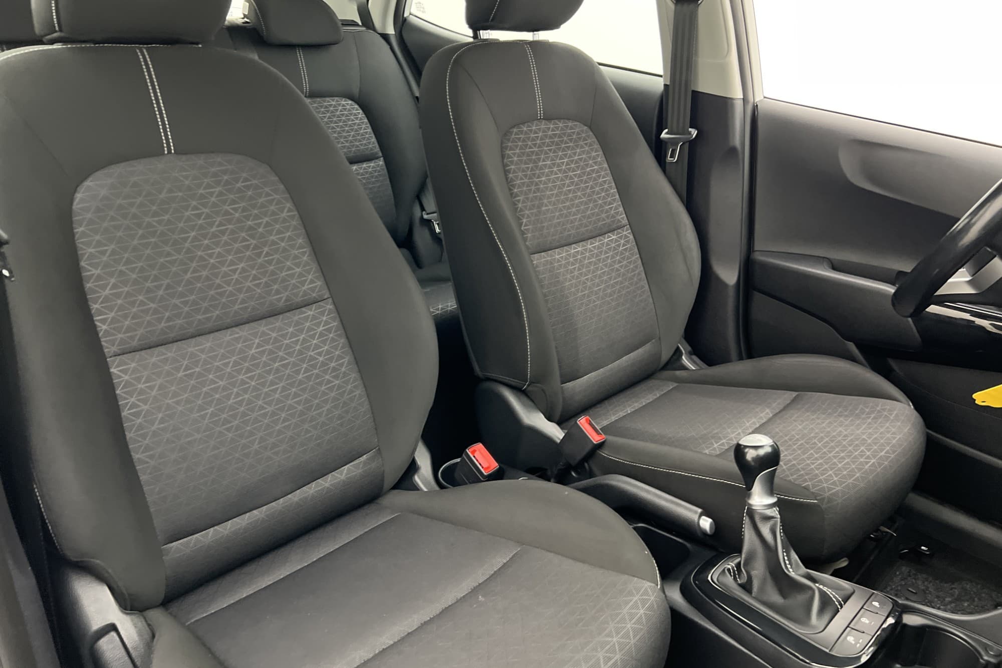 Kia Picanto 1.0 MPI 67hk Advance Kamera CarPlay Rattvärme
