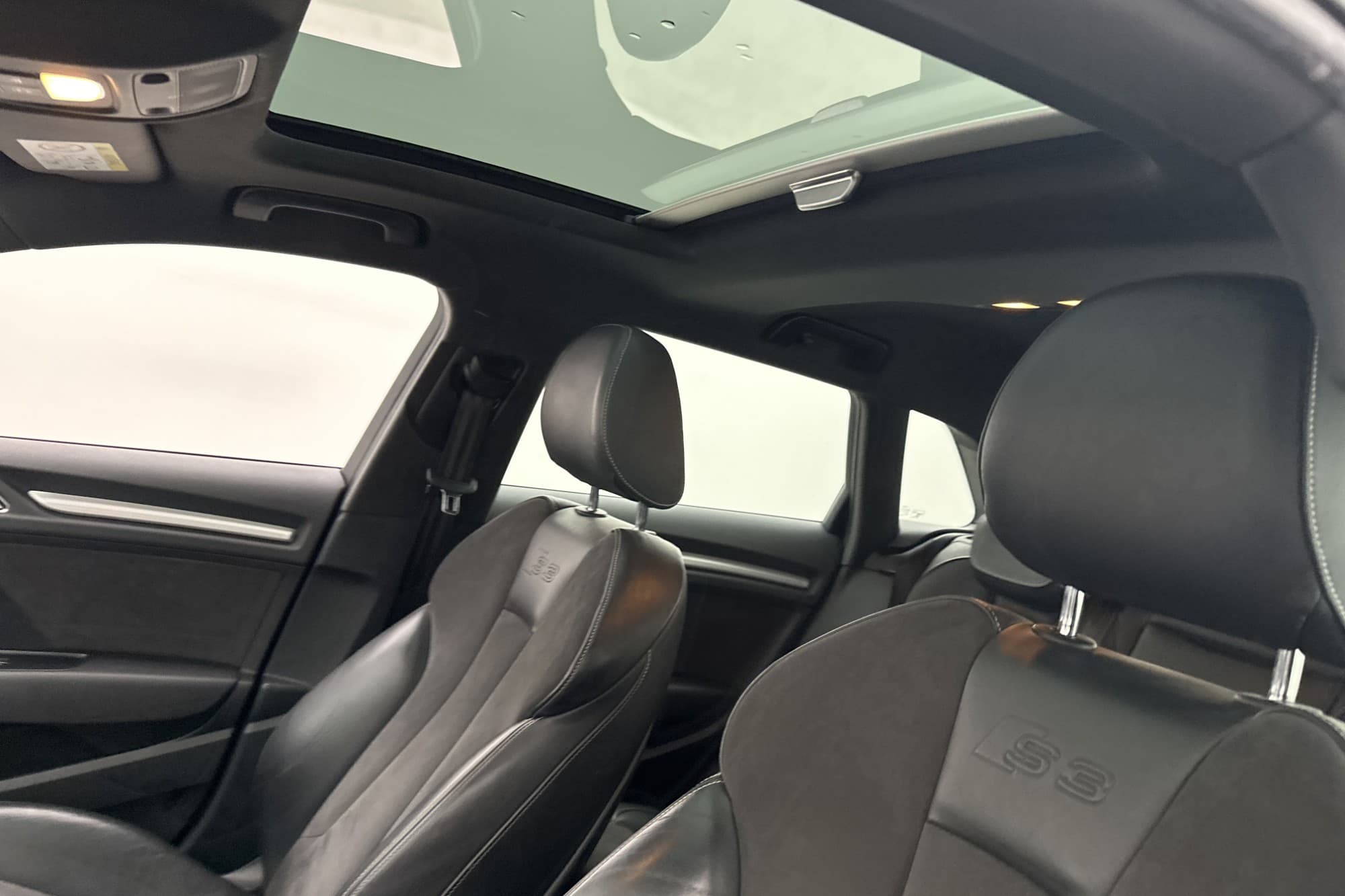 Audi S3 Sportback Quattro 300hk Panorama En-Brukare