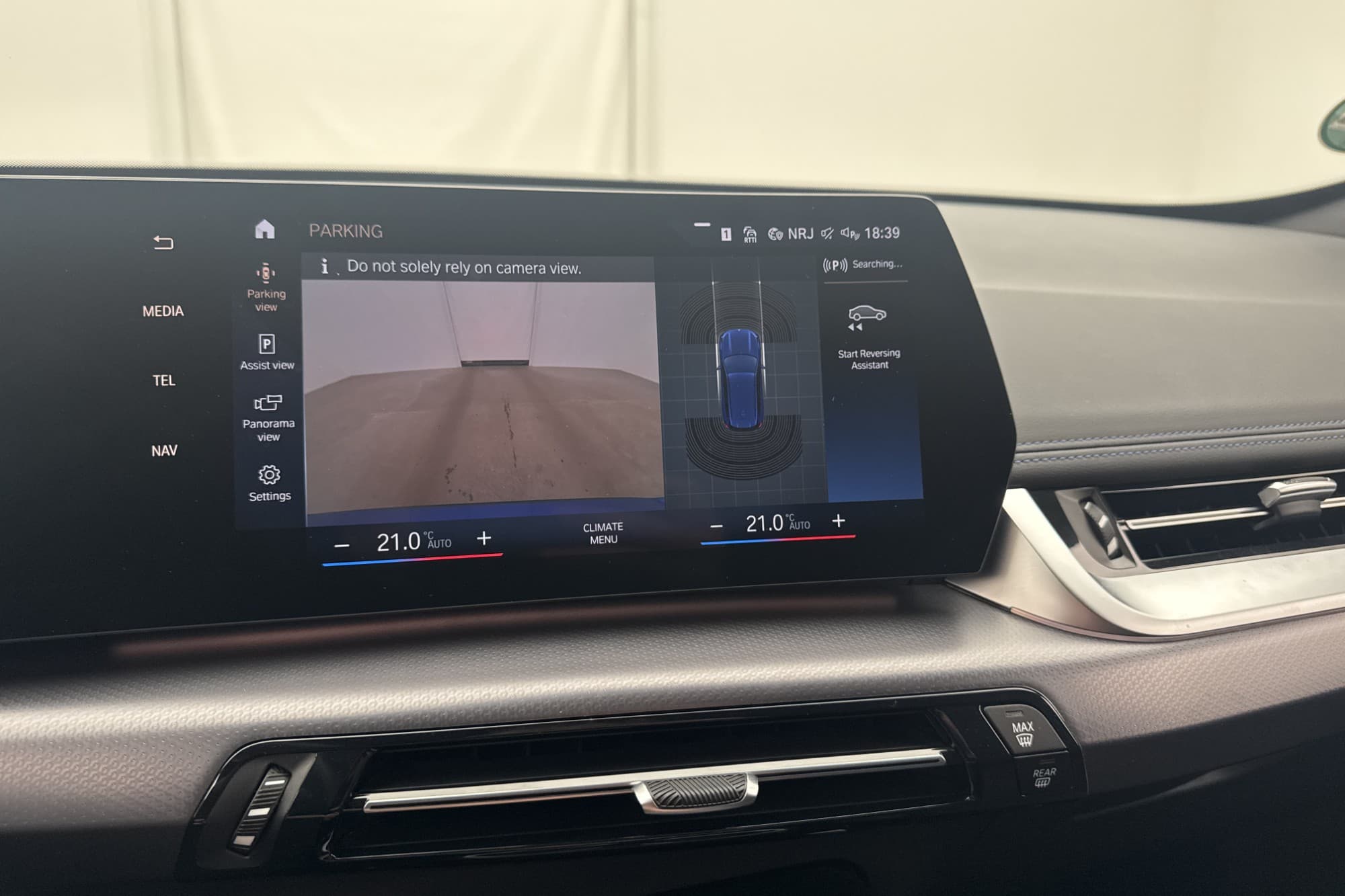 BMW iX1 xDrive30 M Sport H/K Kamera Navi CarPlay MOMS