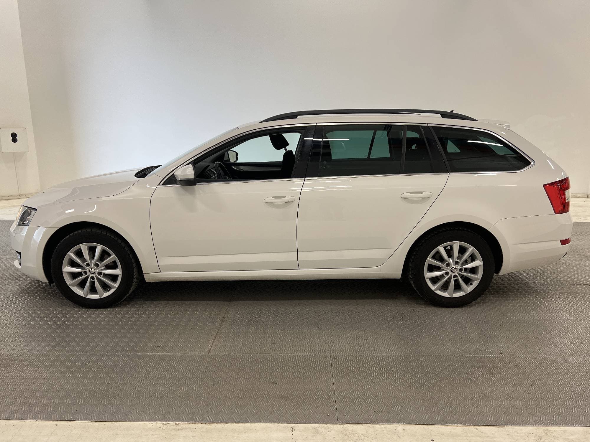 Skoda Octavia Kombi 1.2 TSI 110hk Drag PDC Välservad