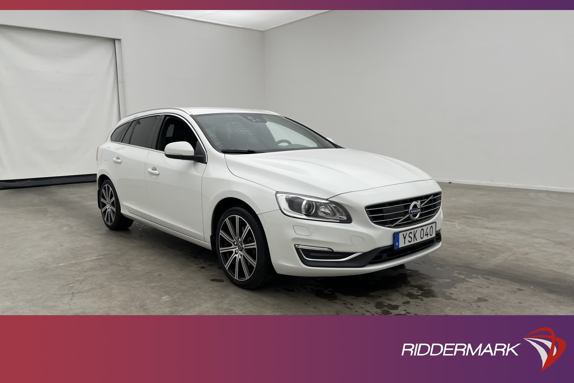 Volvo V60 D3 Summum VOC Värmare Skinn B-Kamera Keyless Drag
