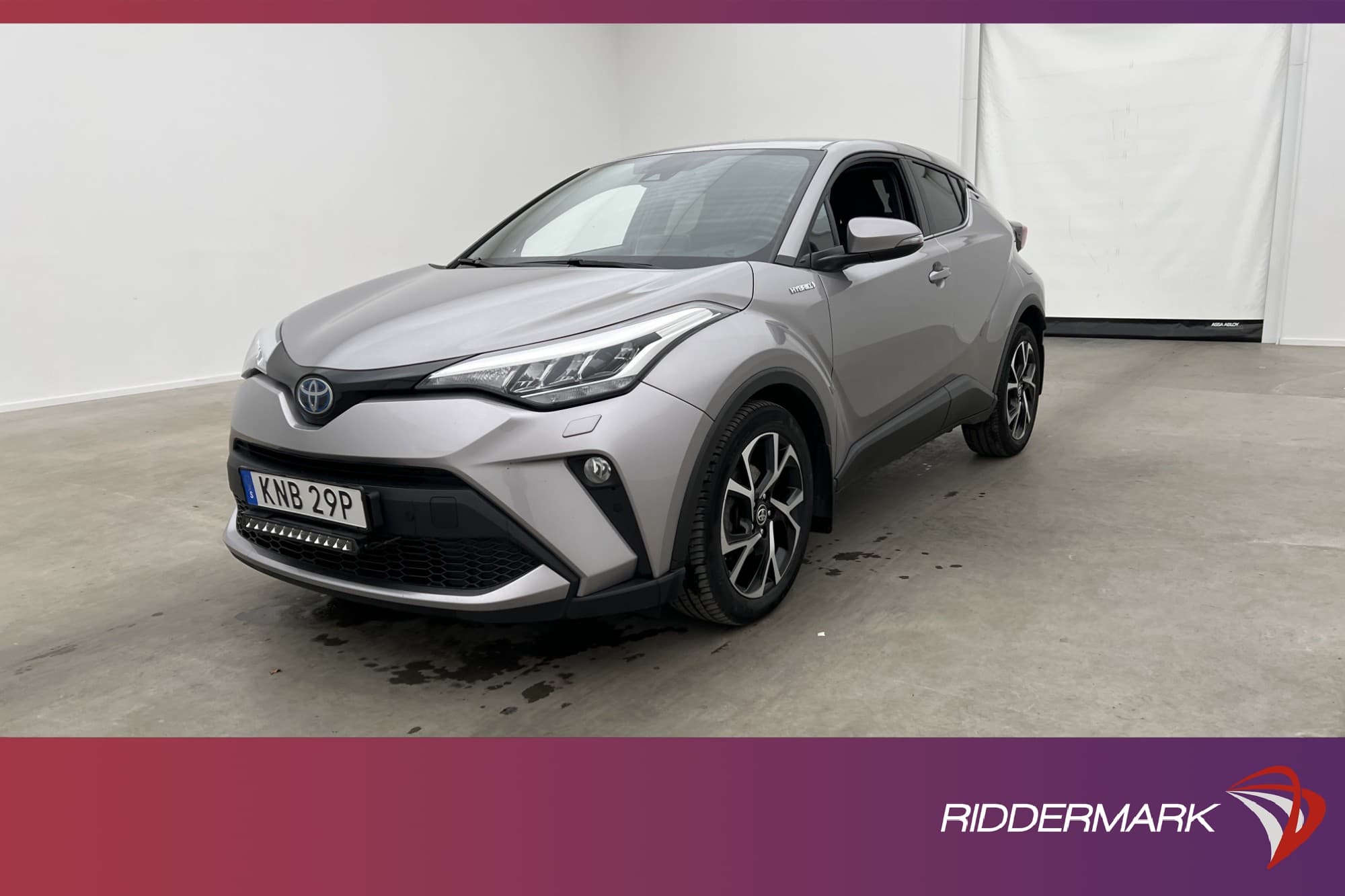 Toyota C-HR Hybrid 122hk