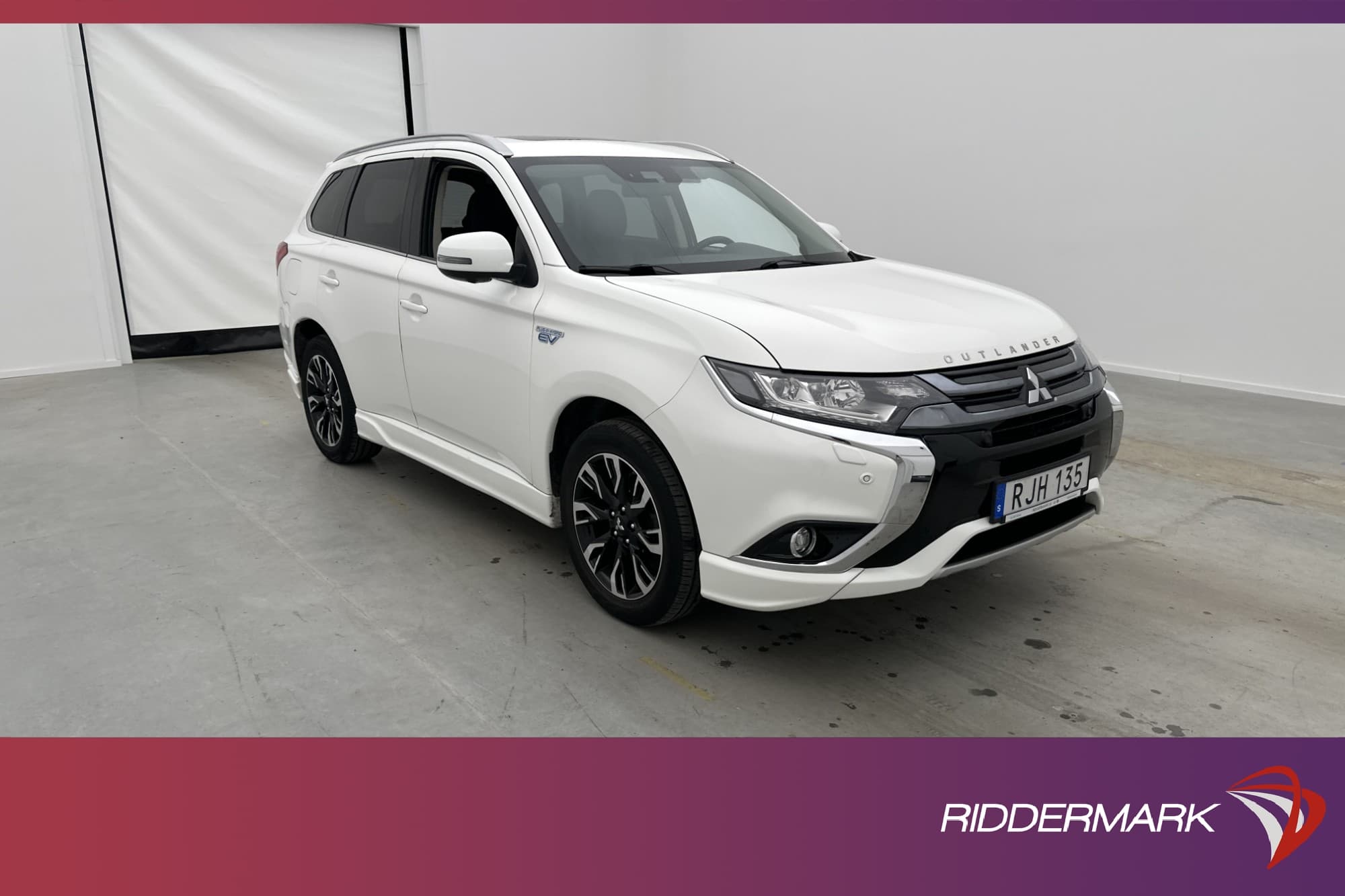 Mitsubishi Outlander PHEV 4WD