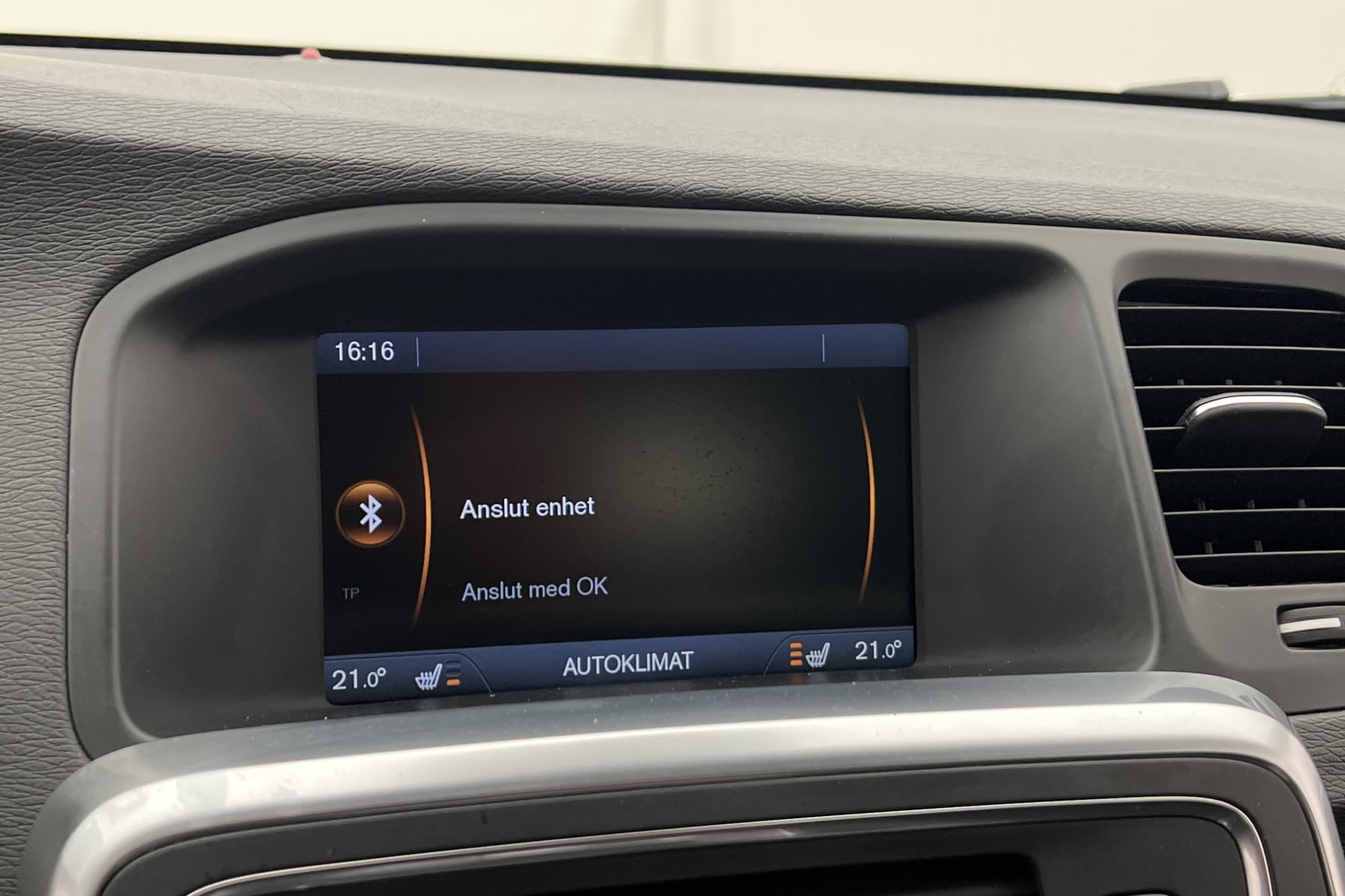 Volvo V60 T3 150hk Momentum 2 Brukare P-Sensorer Välservad