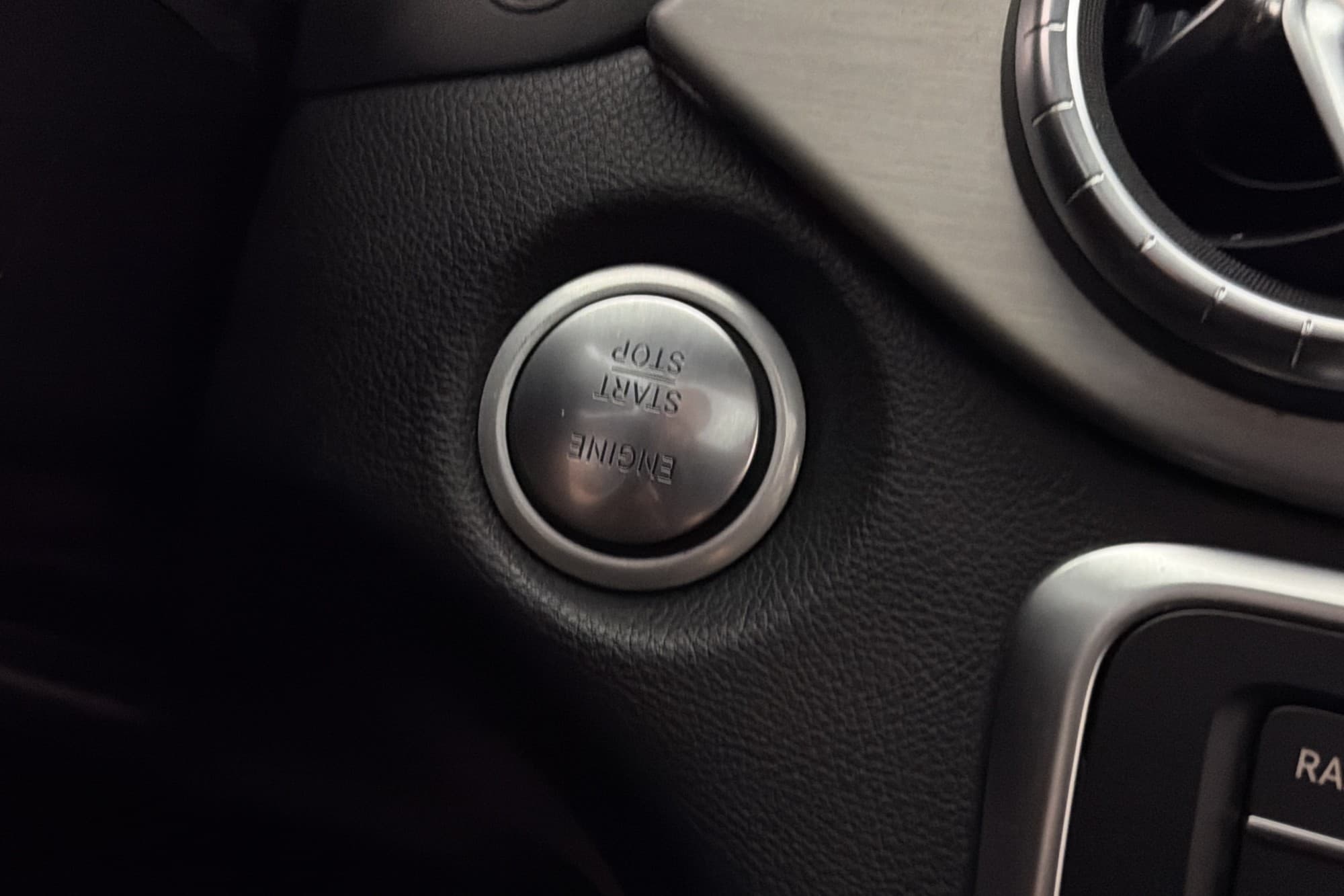 Mercedes-Benz CLA 180 SB 122hk AMG Panorama Kamera Dragkrok