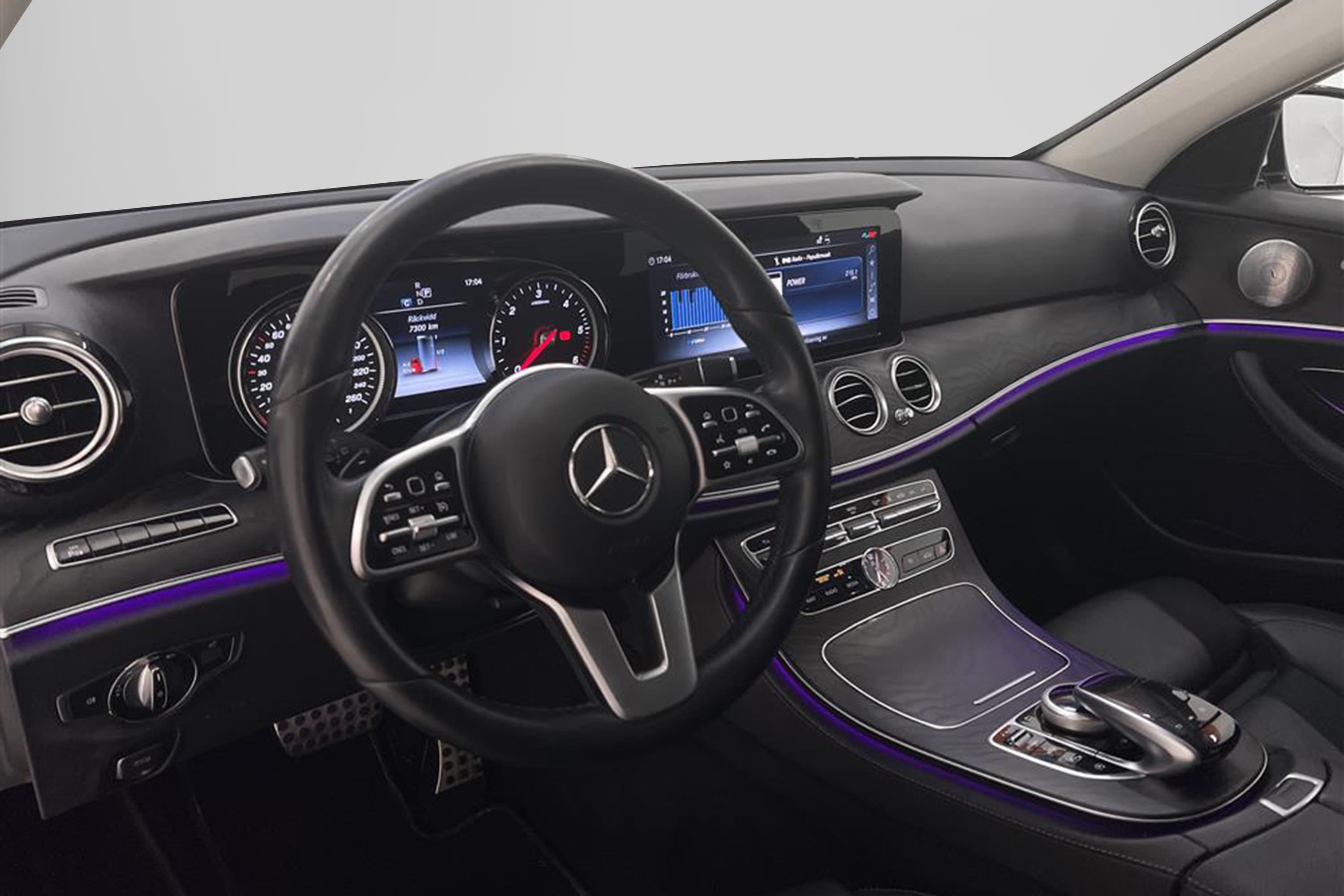 Mercedes-Benz E 220 d 4M All-T Burmester 360° Drag Värmareinteriör