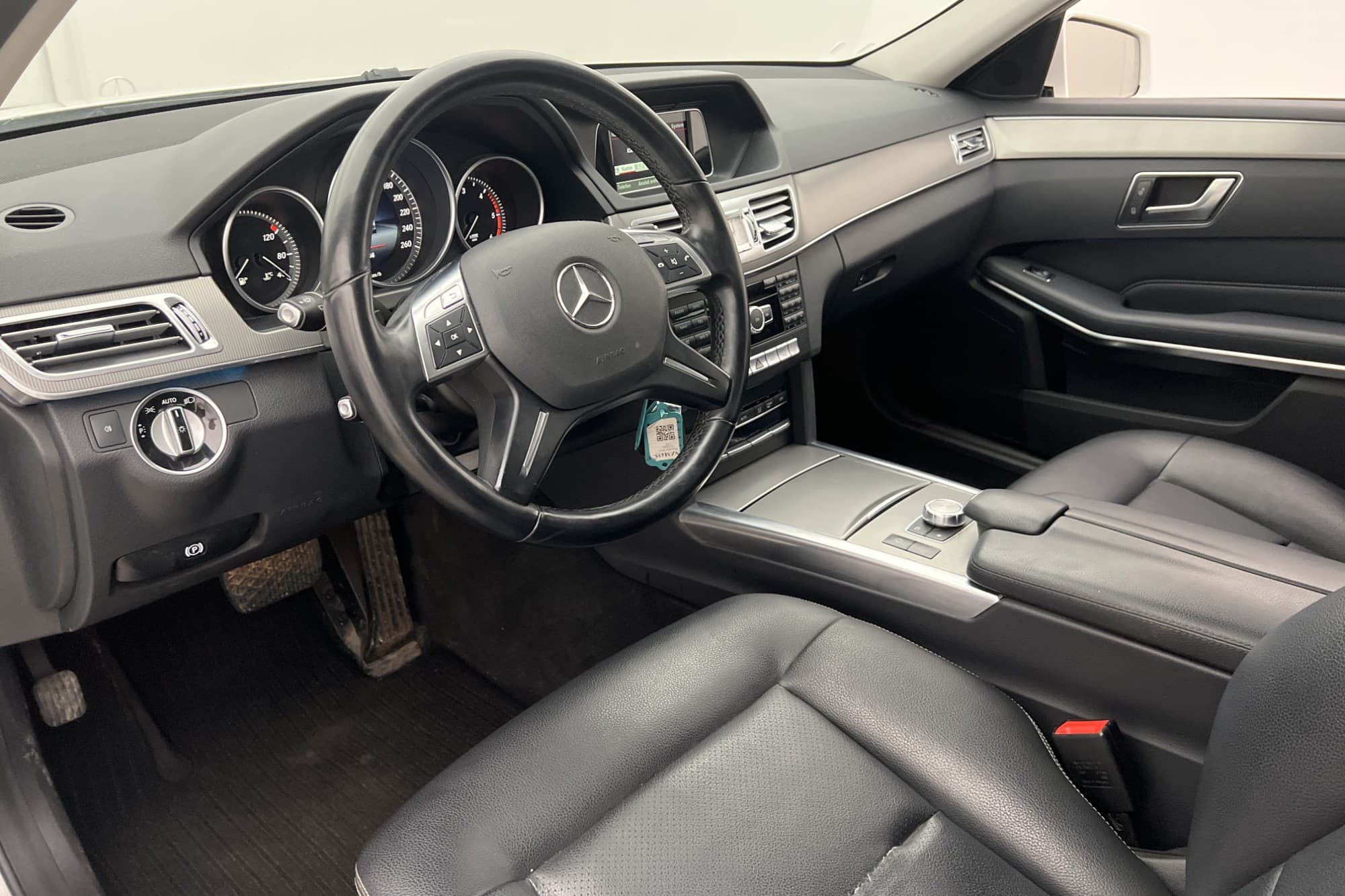 Mercedes-Benz E 220 CDI 170hk Classic Skinn Låga mil Drag