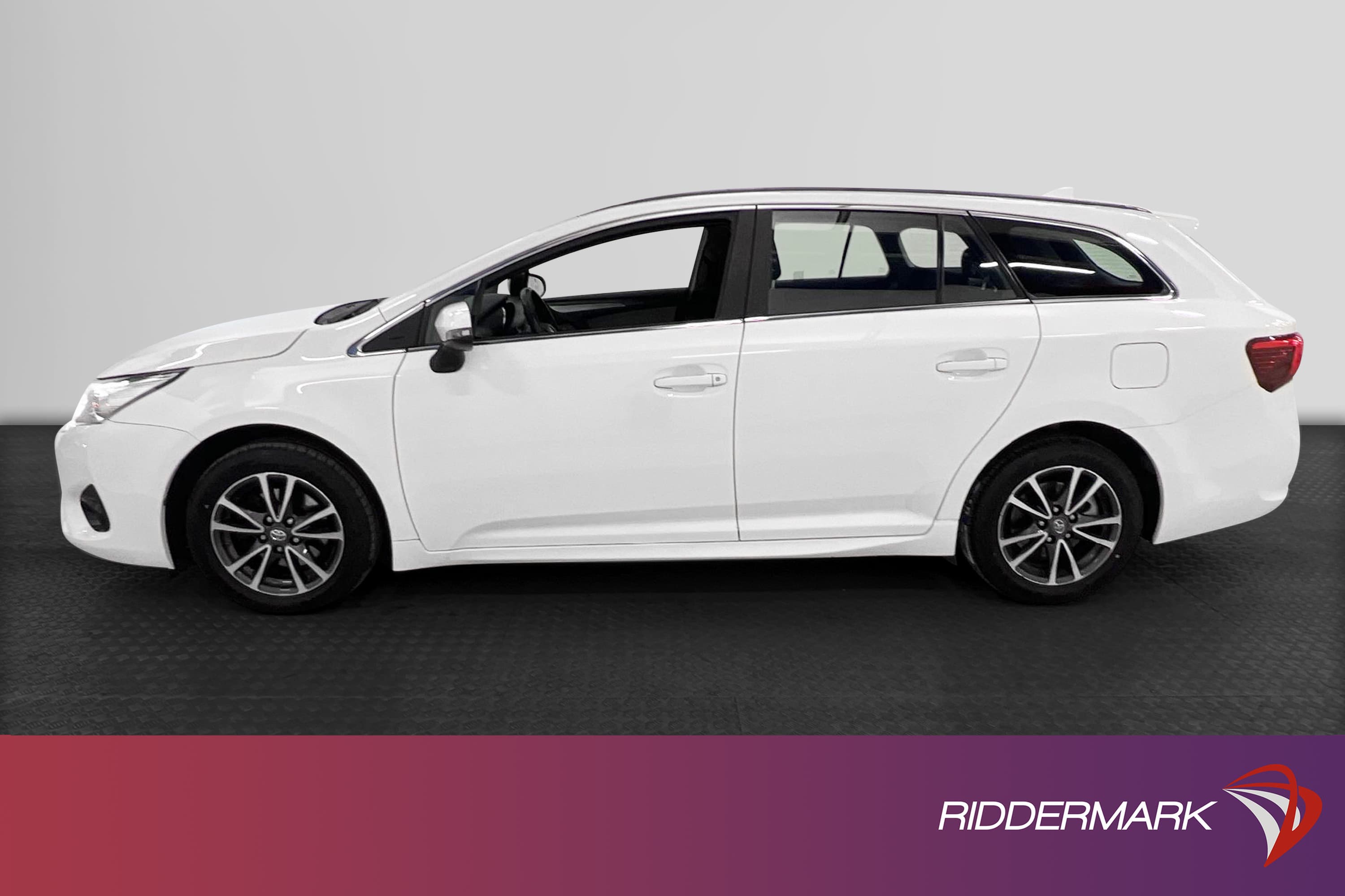 Toyota Avensis 1.8 147hk M&K-Värmare