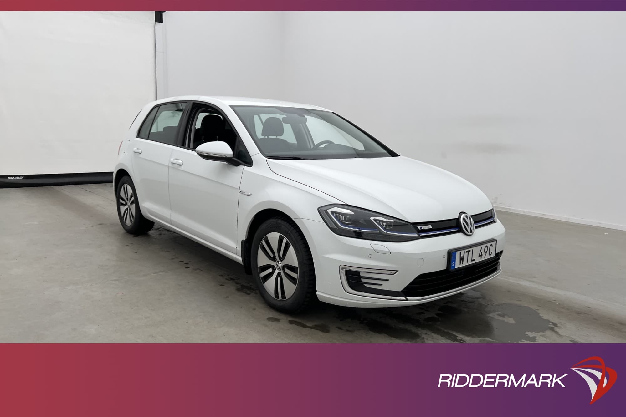Volkswagen e-Golf 35,8 kWh 136hk Pluspaket Navi CarPlay