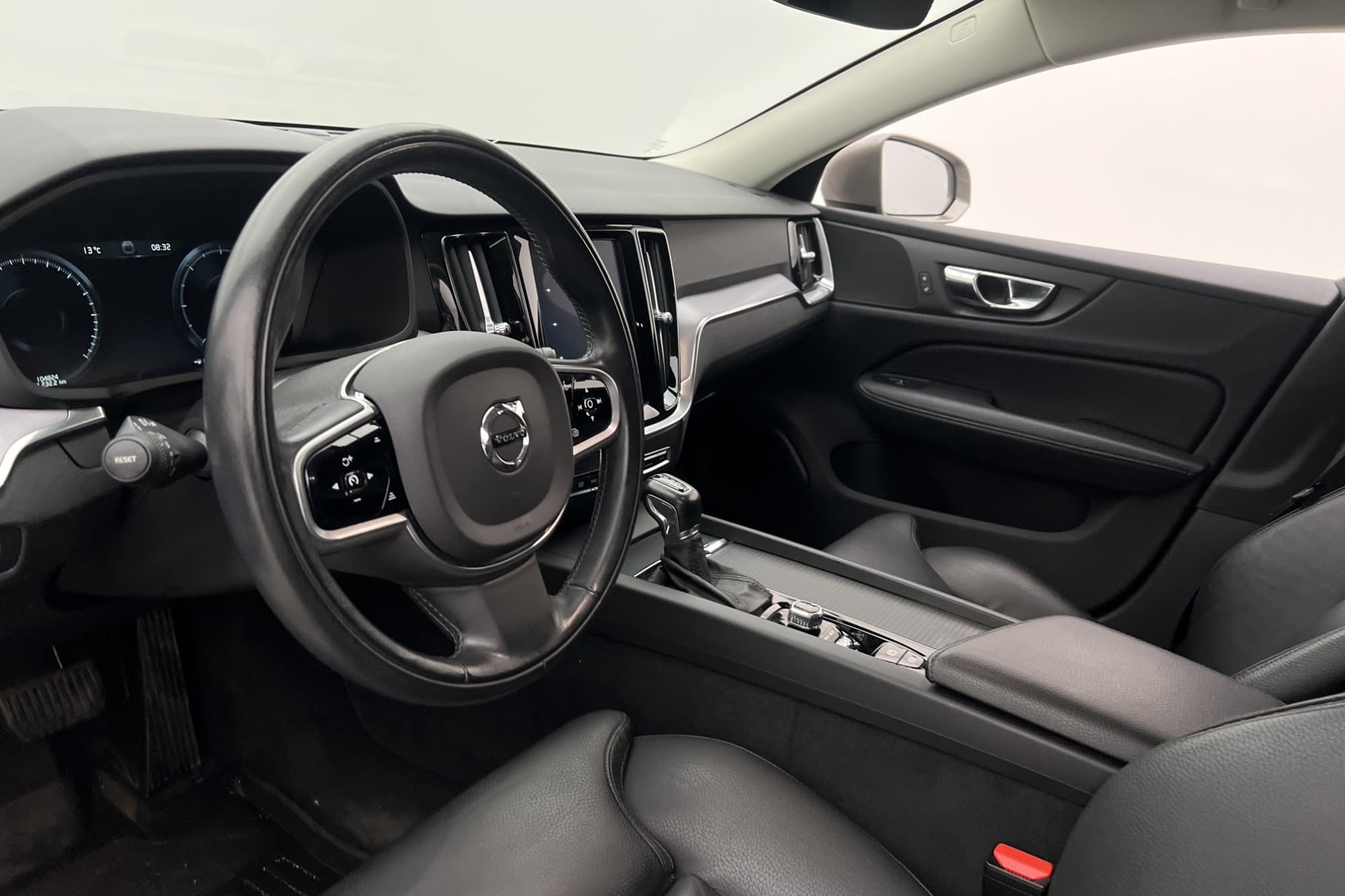 Volvo V60 Cross Country D4 AWD Momentum Skinn Elstol Drag