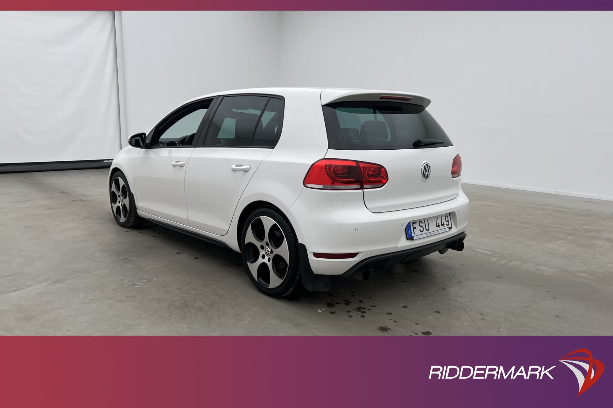 Volkswagen Golf GTI 211hk