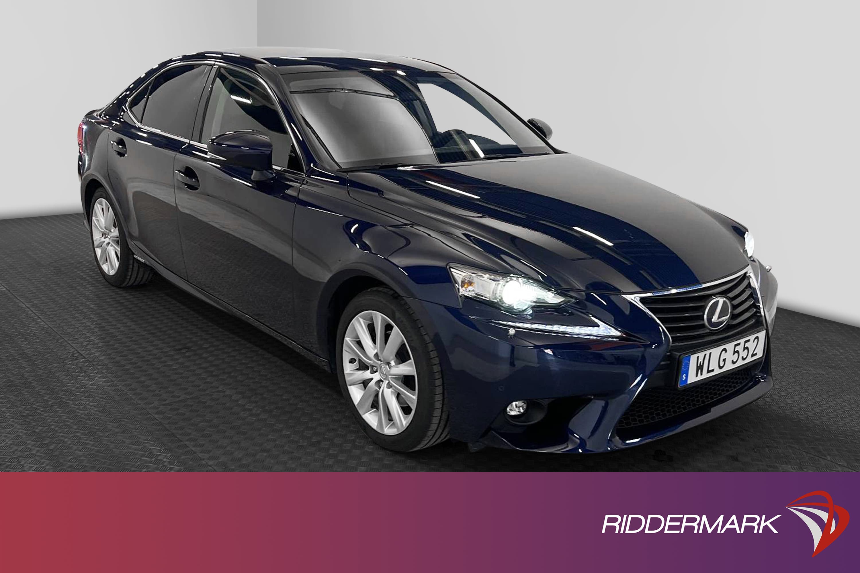 Lexus IS 300h 2.5 CVT 223hk