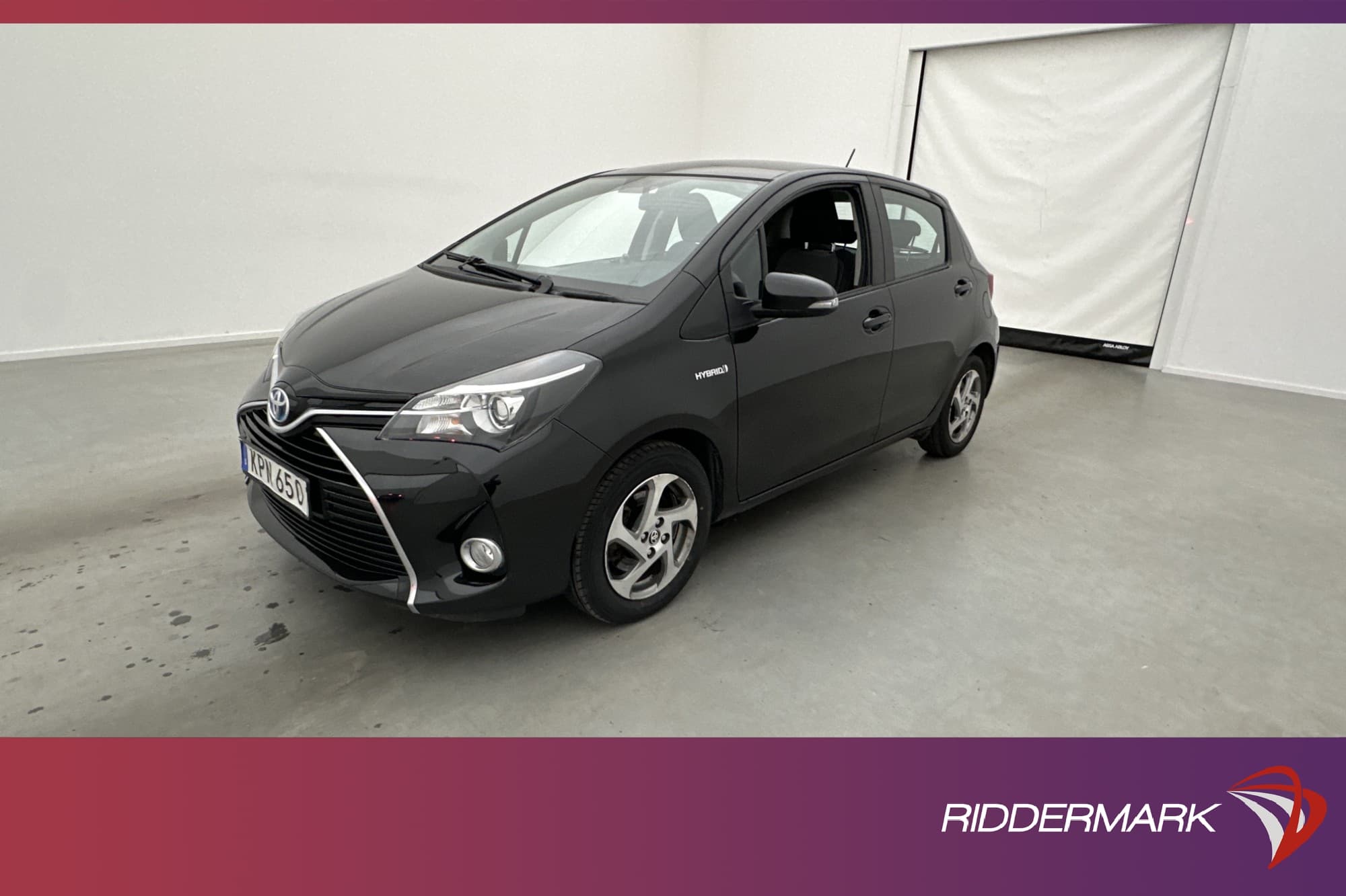 Toyota Yaris Hybrid e-CVT 101hk Active Kamera Navi 1-brukare