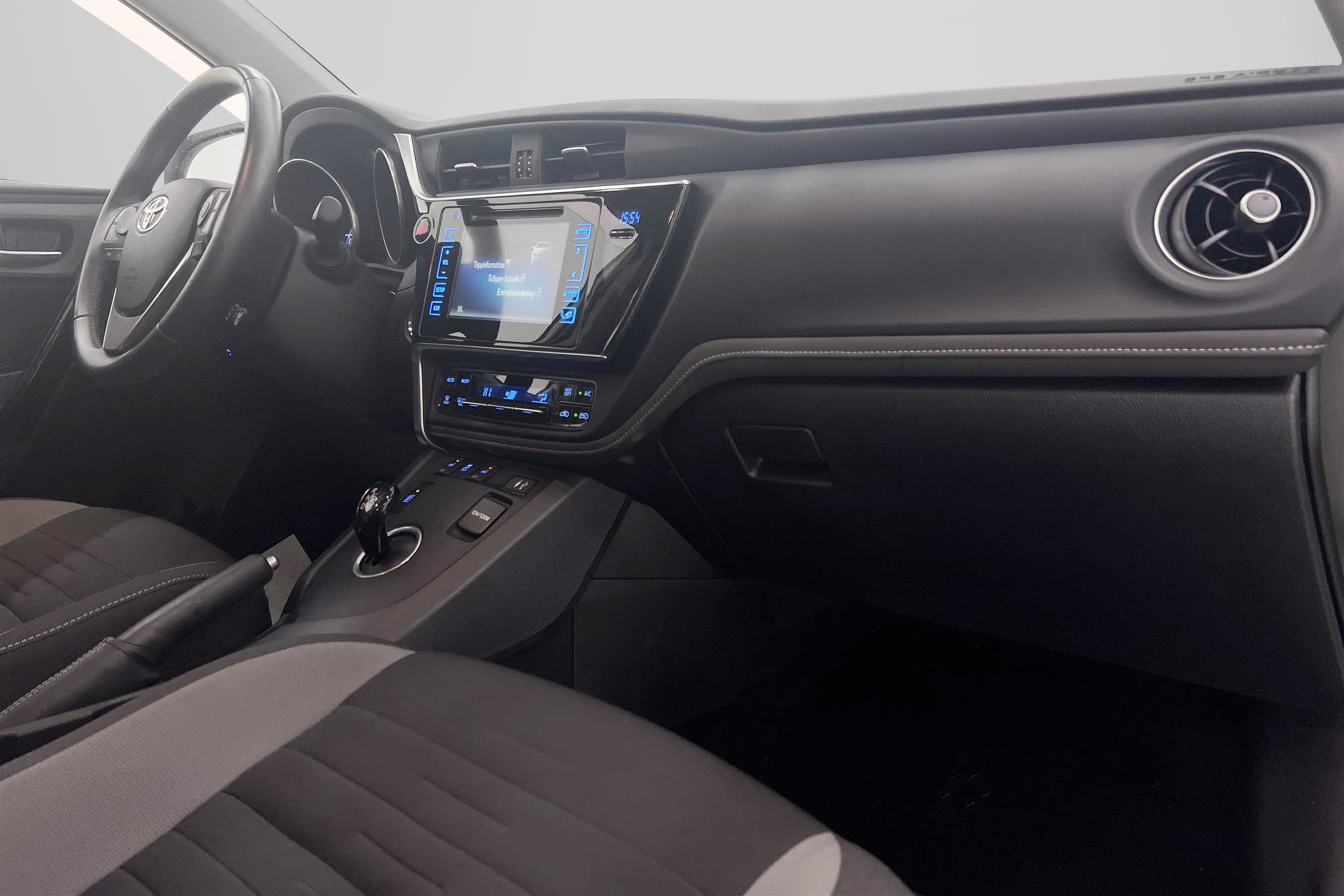 Toyota Auris Hybrid e-CVT 136hk B-Kam Lane Assist 0,35L/mil