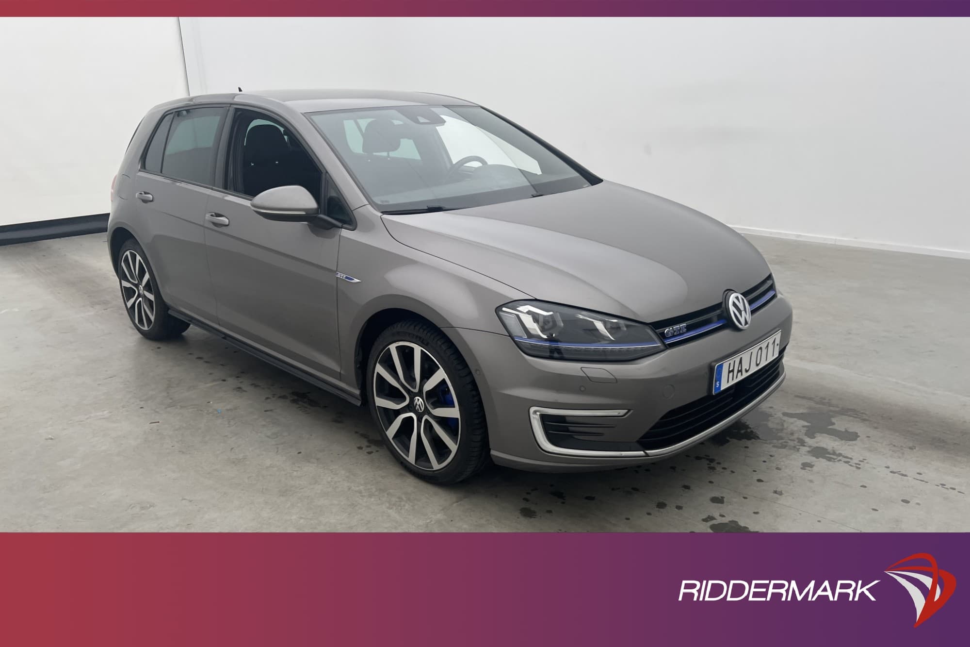 Volkswagen Golf GTE 204hk