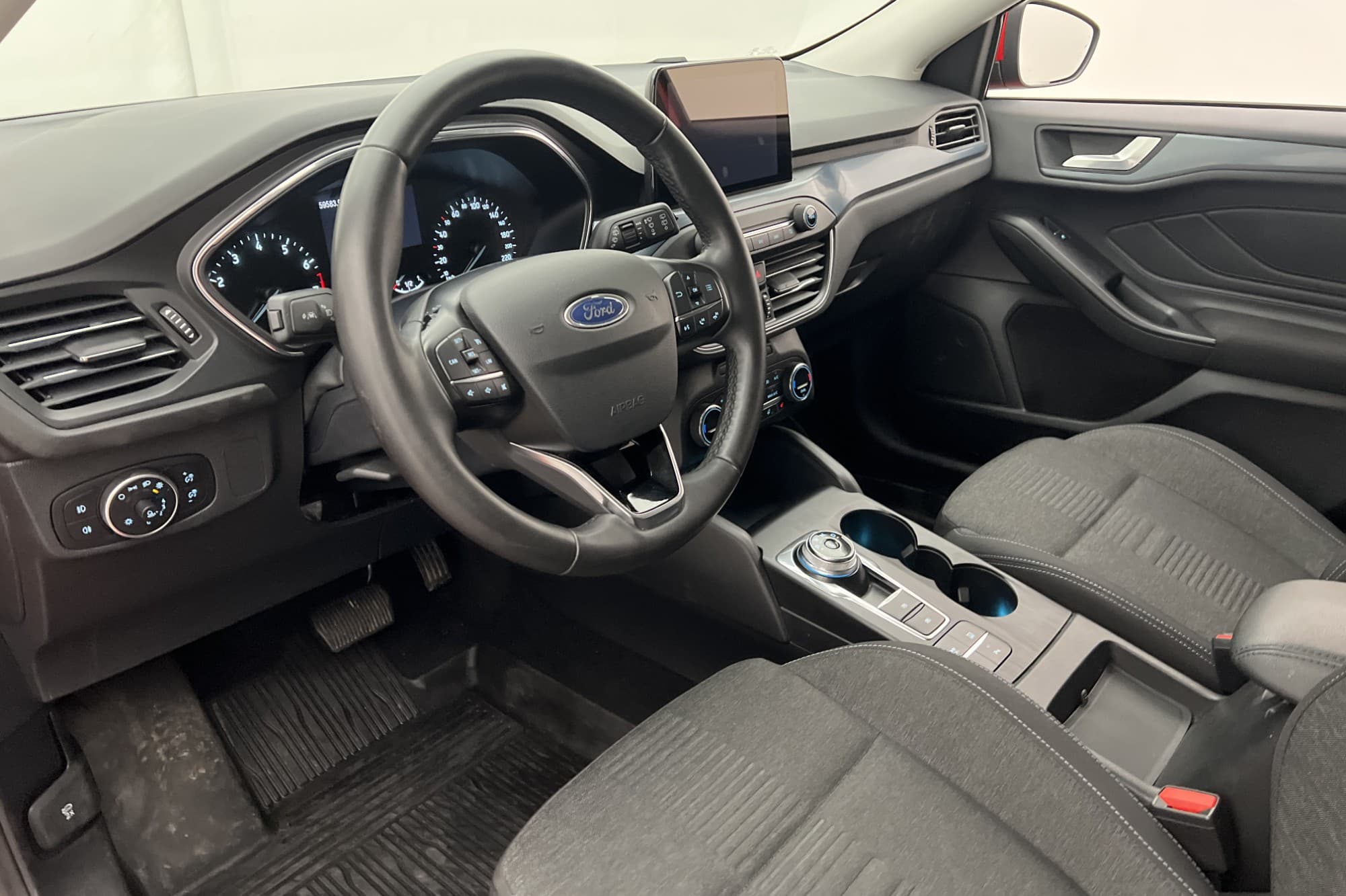 Ford Focus Active 125hk M&K-värme B-kamera Navi CarPlay MOMS