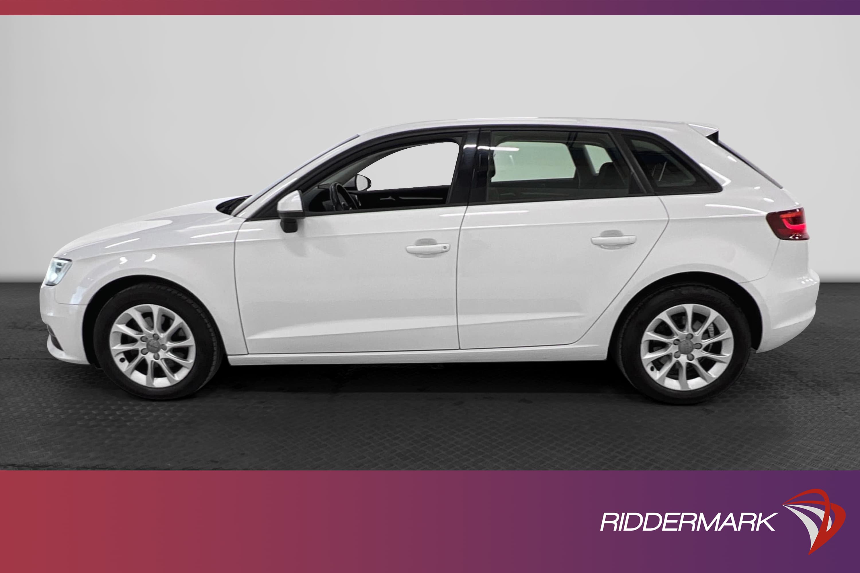 Audi A3 1.6 TDI S Tronic 105hk