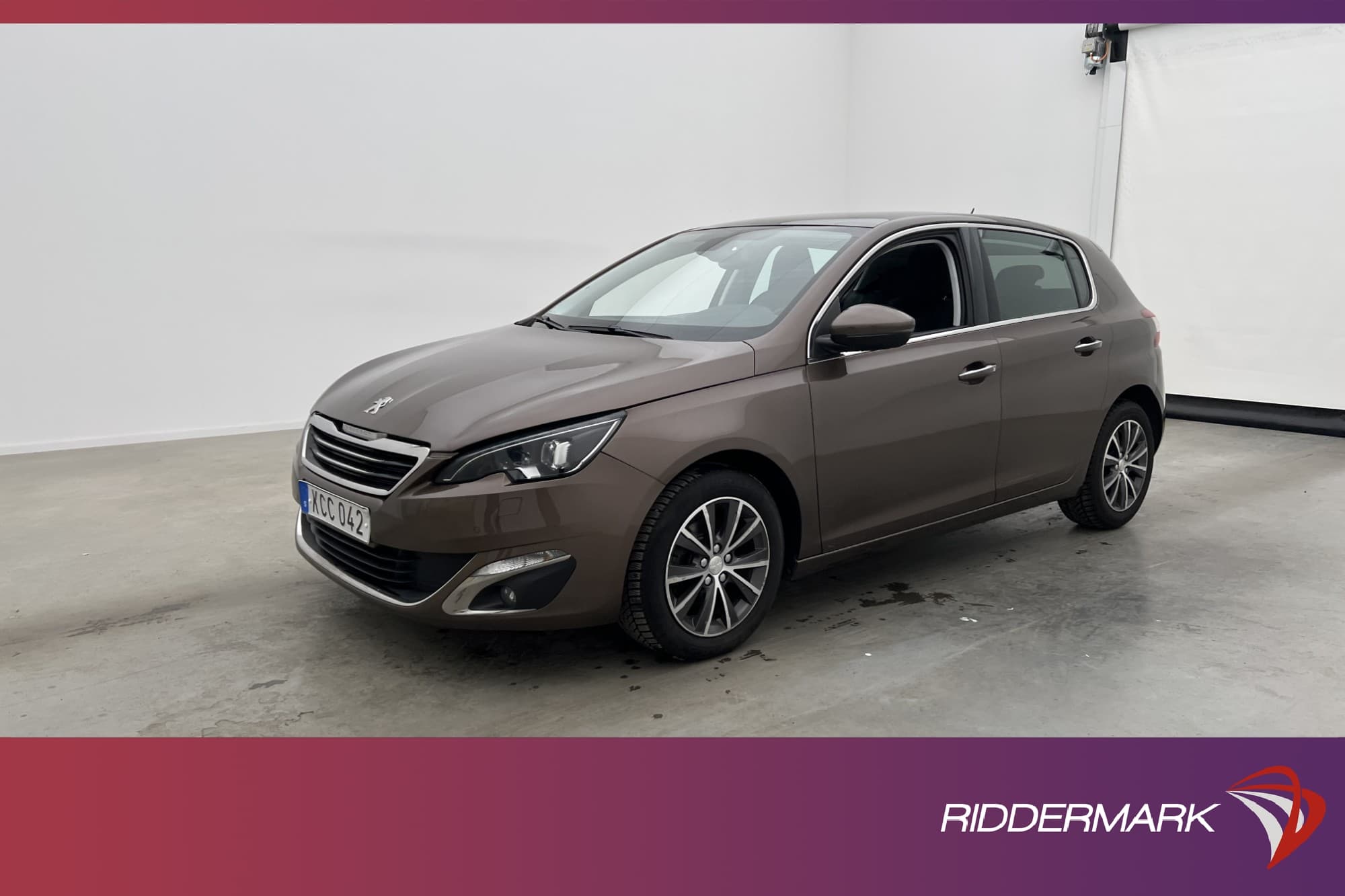 Peugeot 308 1.2 e-THP 130hk