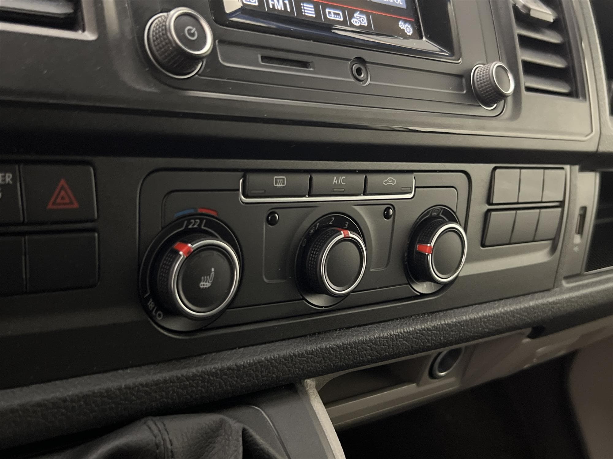 Volkswagen Transporter 2.0TDI L2 Värmare Drag V-Inredd  