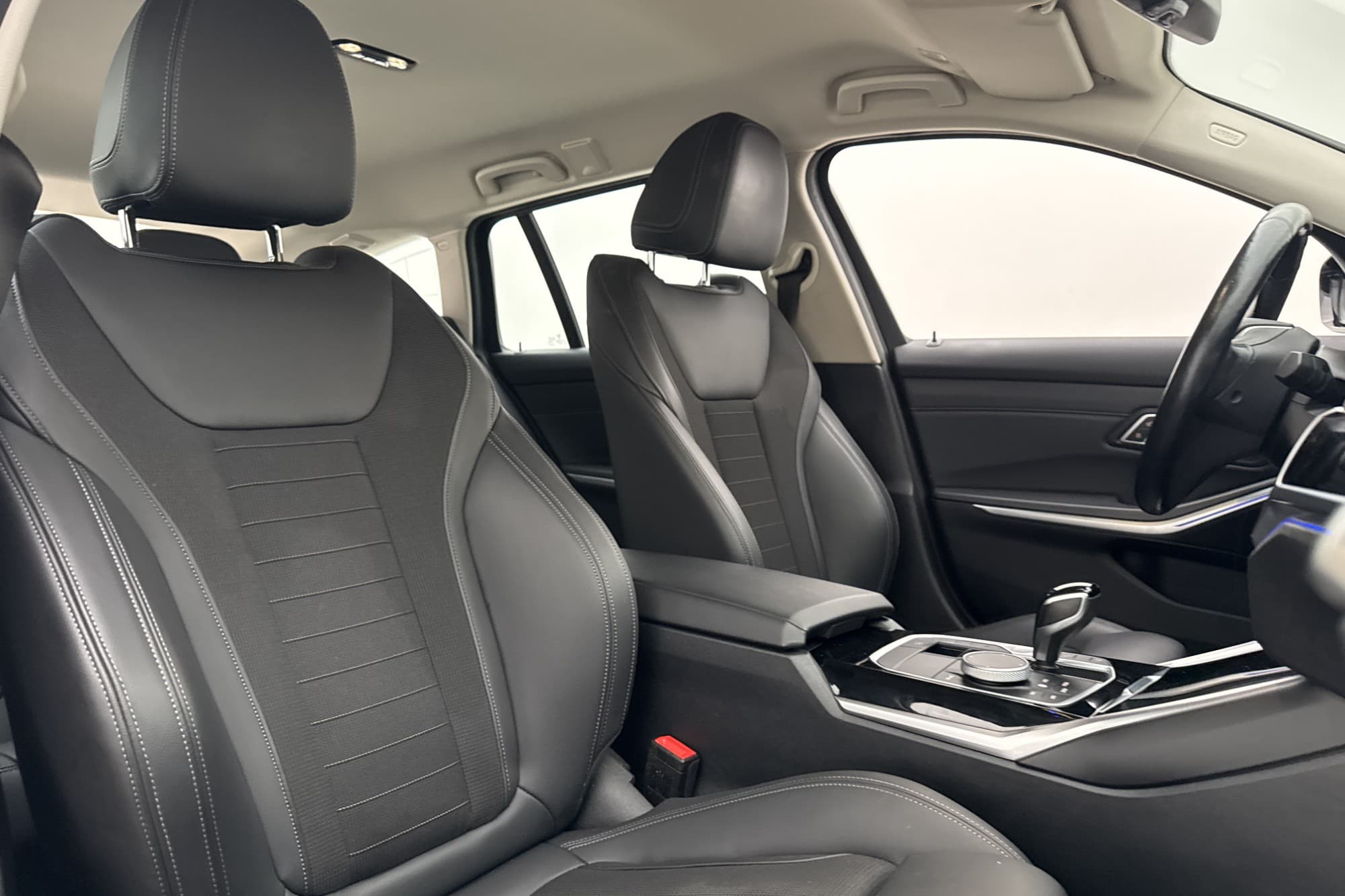 BMW 320 d xDrive Sport line Kamera Navi 3-Zons Ambient Drag