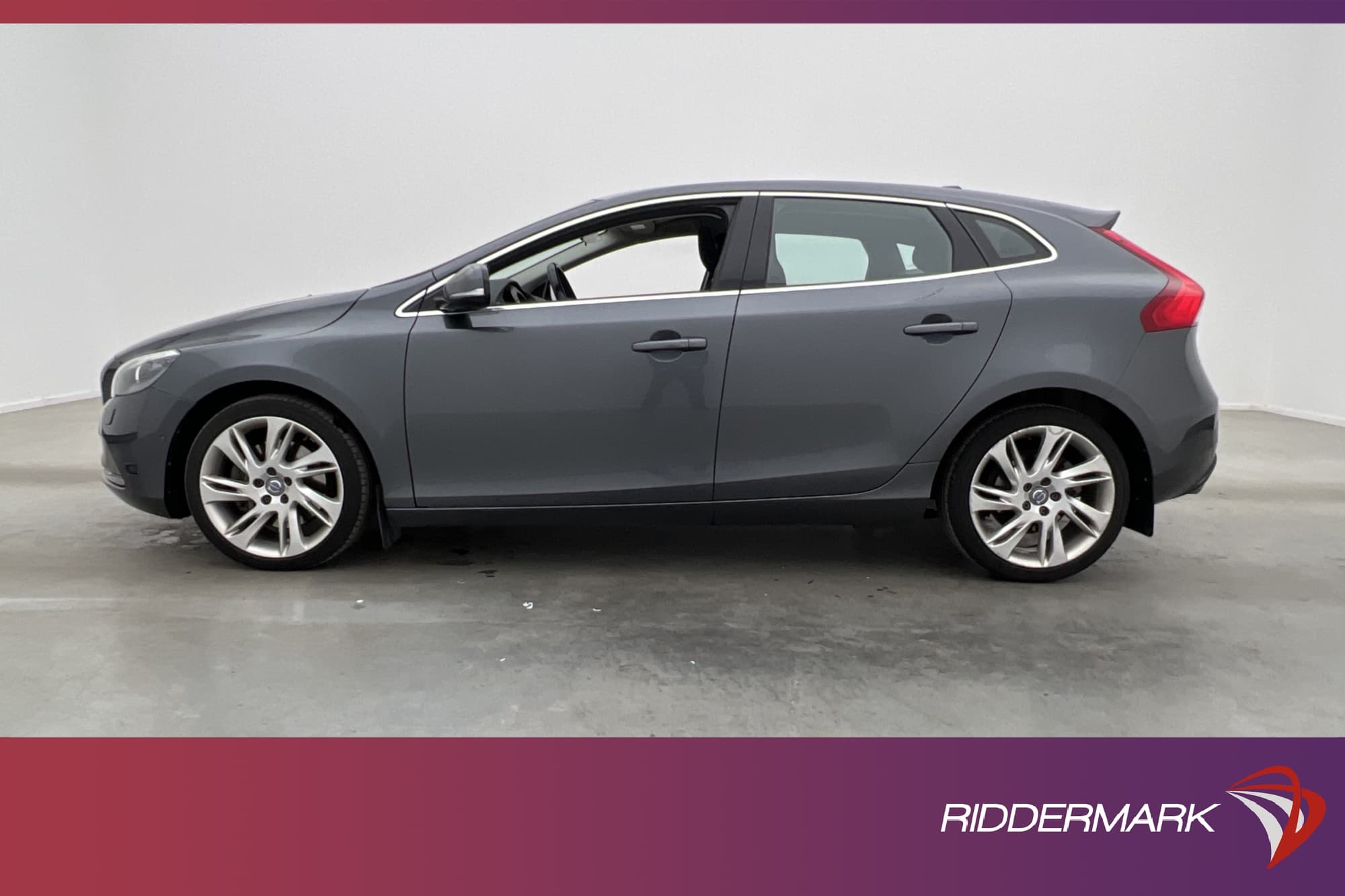 Volvo V40 D3 150hk Momentum Värmare Panorama Drag