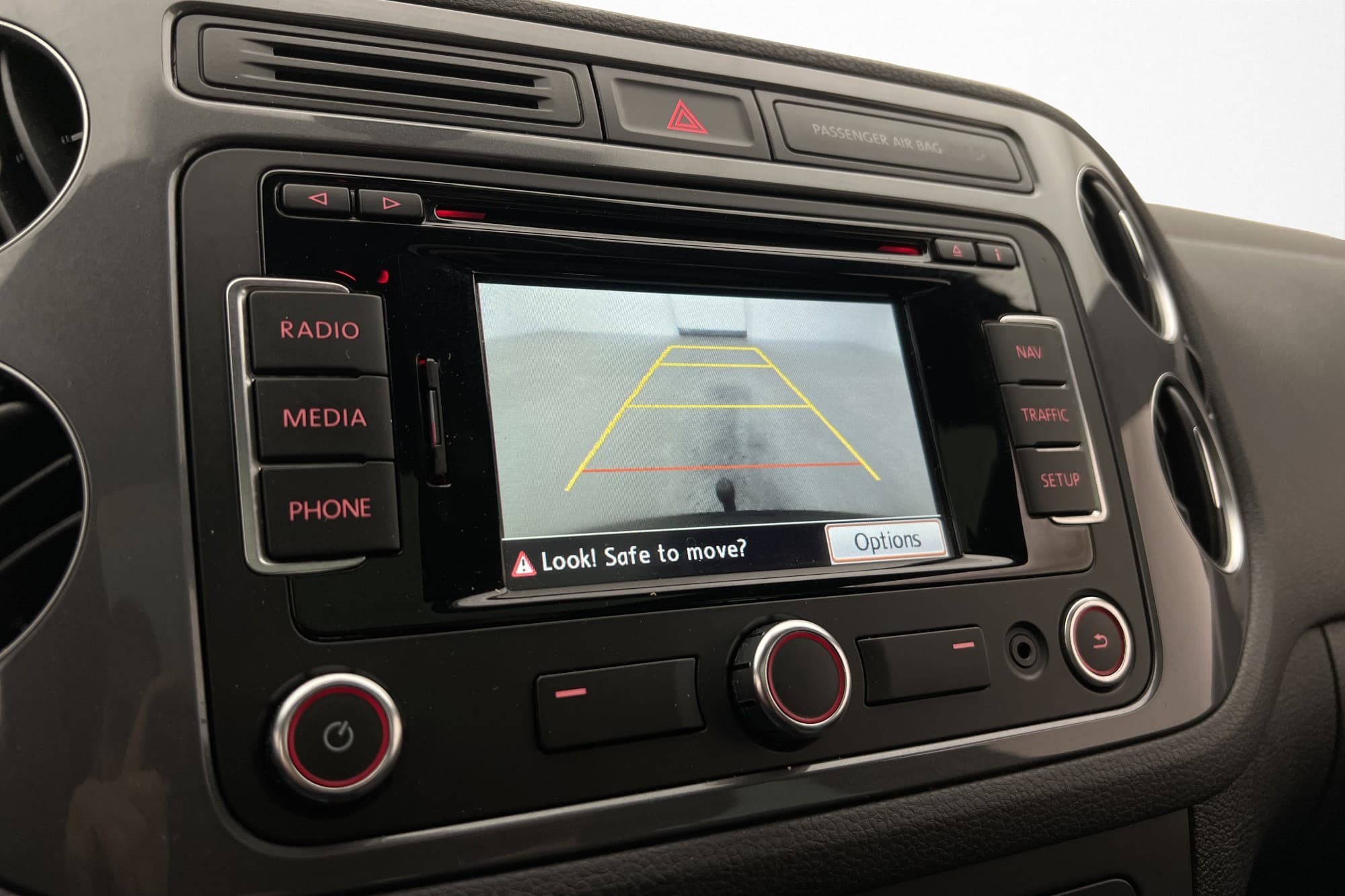 Volkswagen Tiguan TSI 4M R-Line P-Värm Pano Kamera Navi Drag