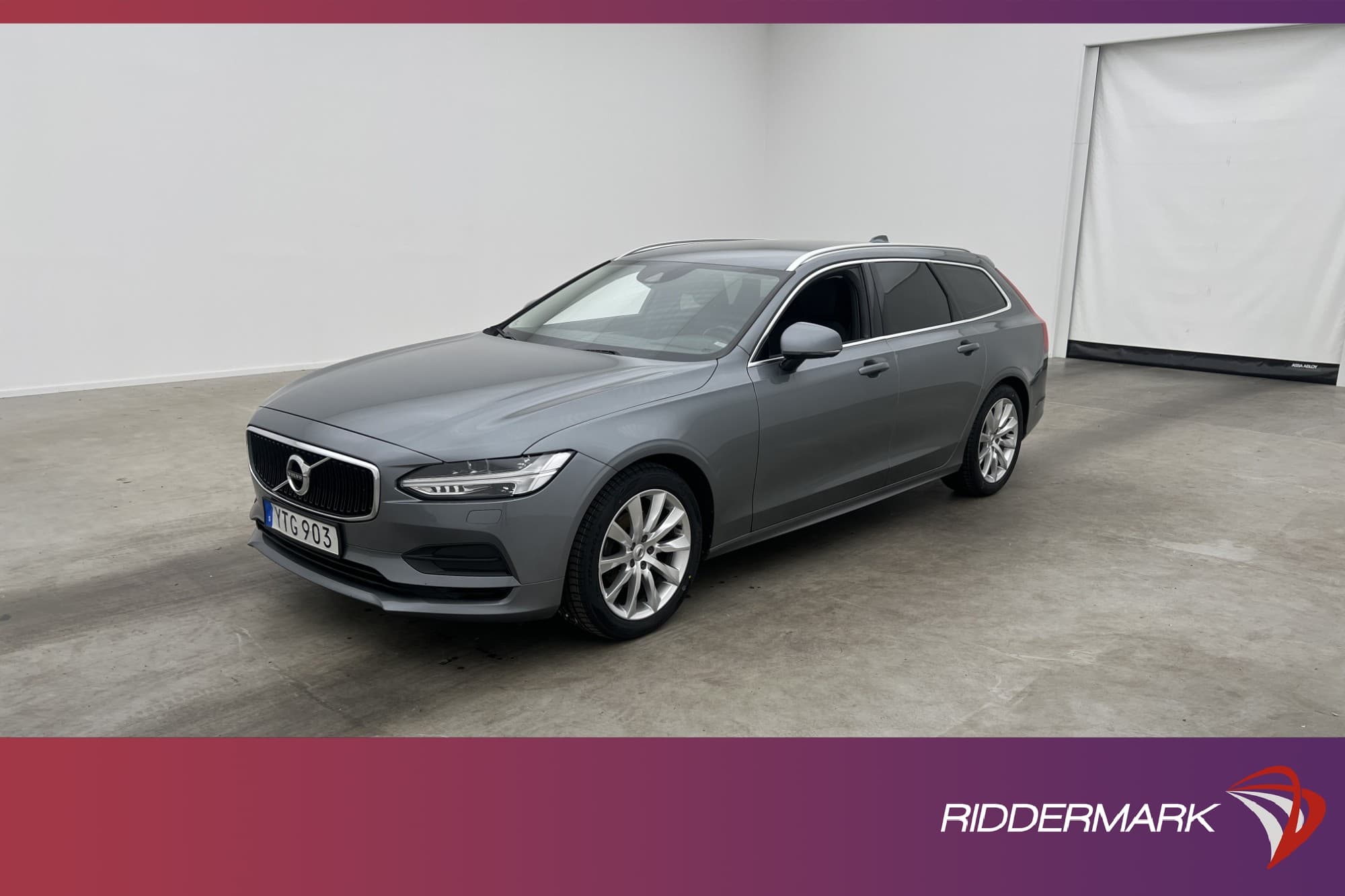 Volvo V90 D4