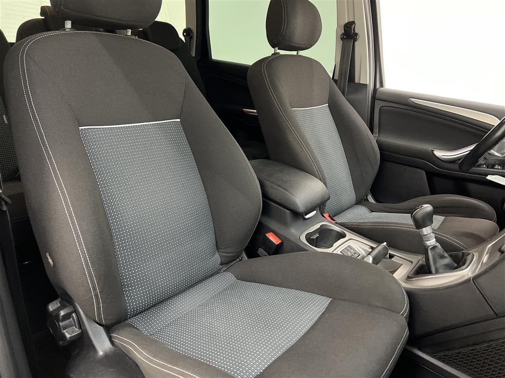 Ford S-MAX 2.0 TDCi 115hk 7 Sits Ny Kamrem 0,49L/mil interiör