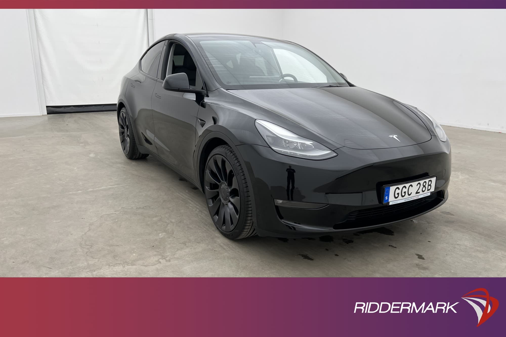 Tesla Model Y Performance AWD Svensksåld Autopilot Panorama