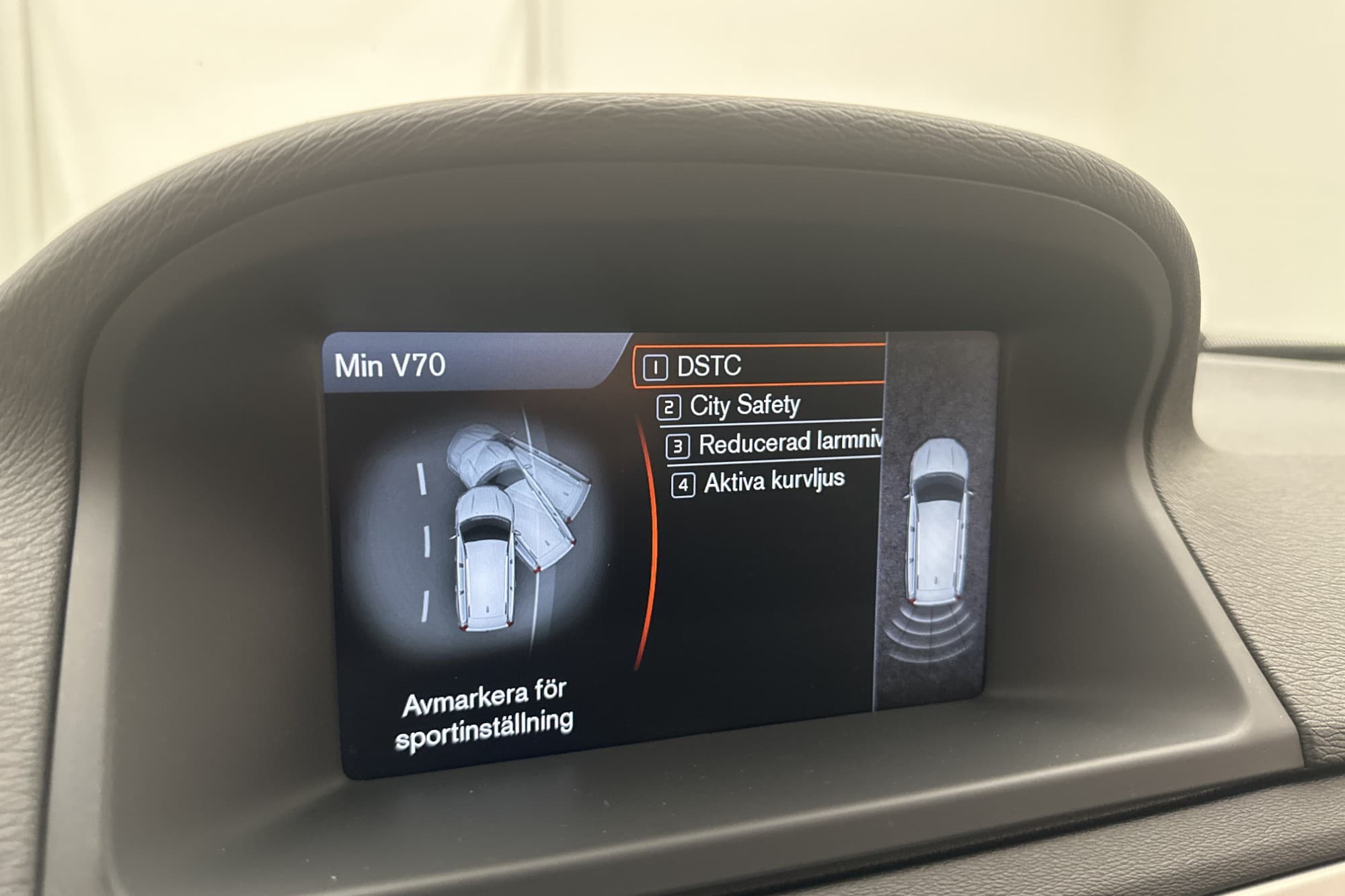Volvo V70 D4 AWD Momentum VOC Värmare Dragkrok Sensorer