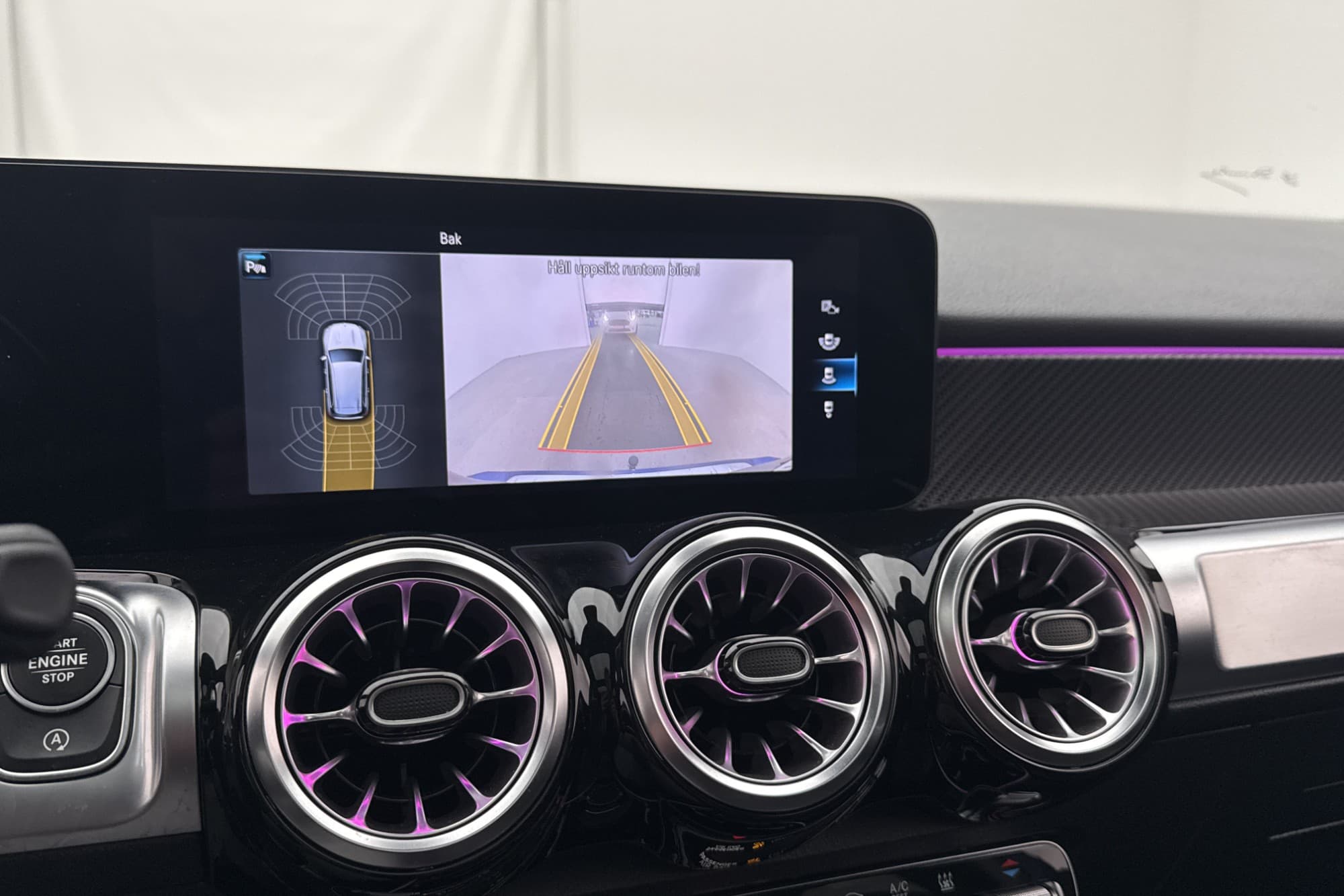 Mercedes-Benz GLB 200 d 4M AMG W-Screen Pano Drag Värmare