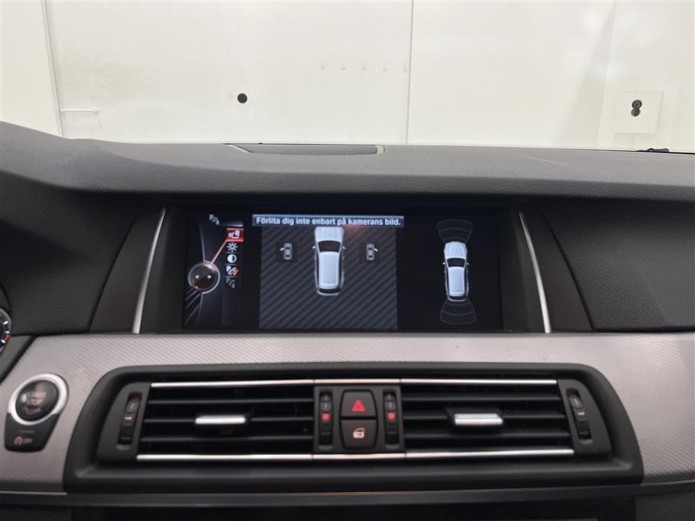 BMW 530d xDrive 258hk M-Sport Panorama Harman/Kardon HUD interiör