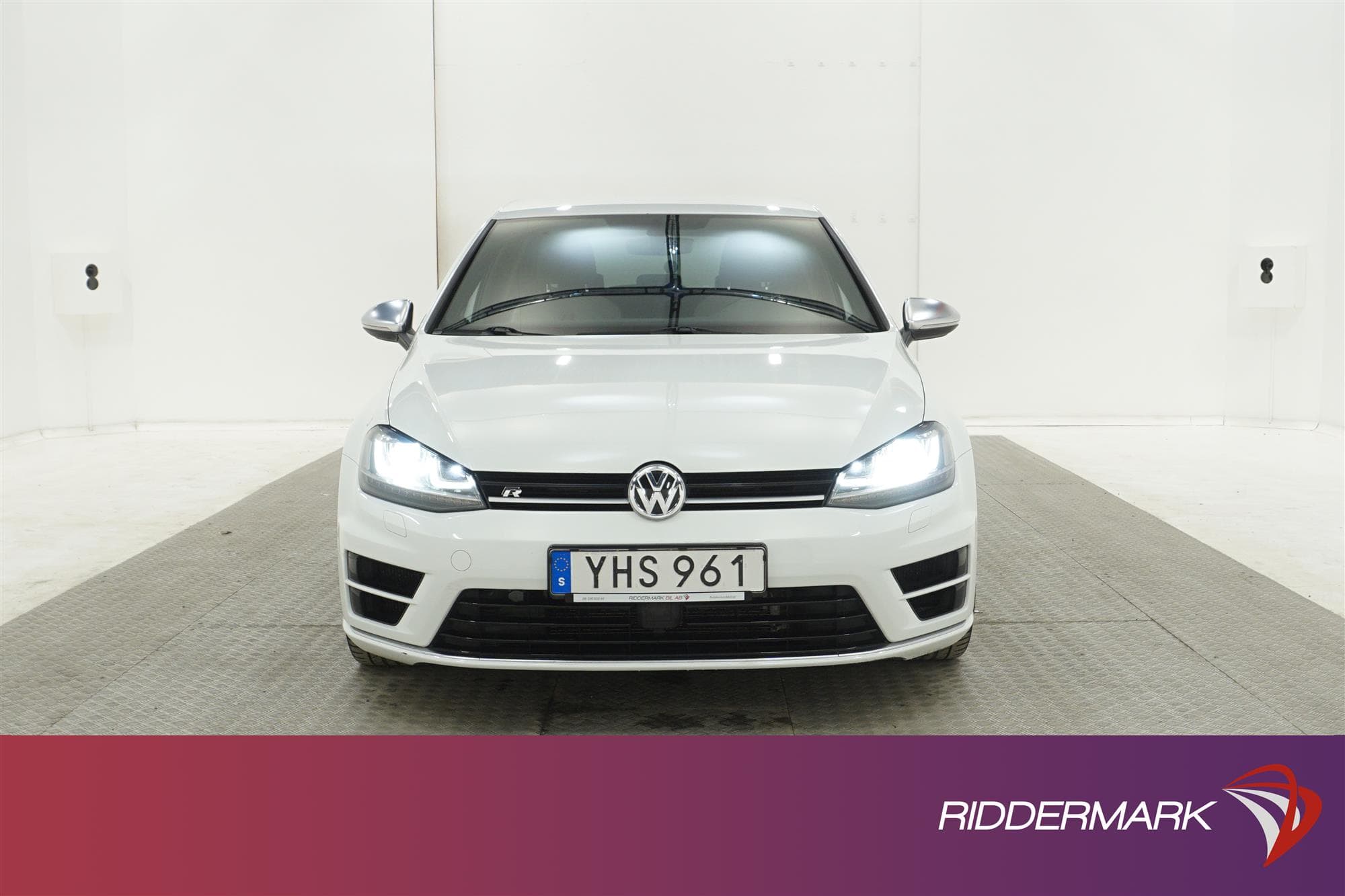 Volkswagen Golf R 4Motion 300hk