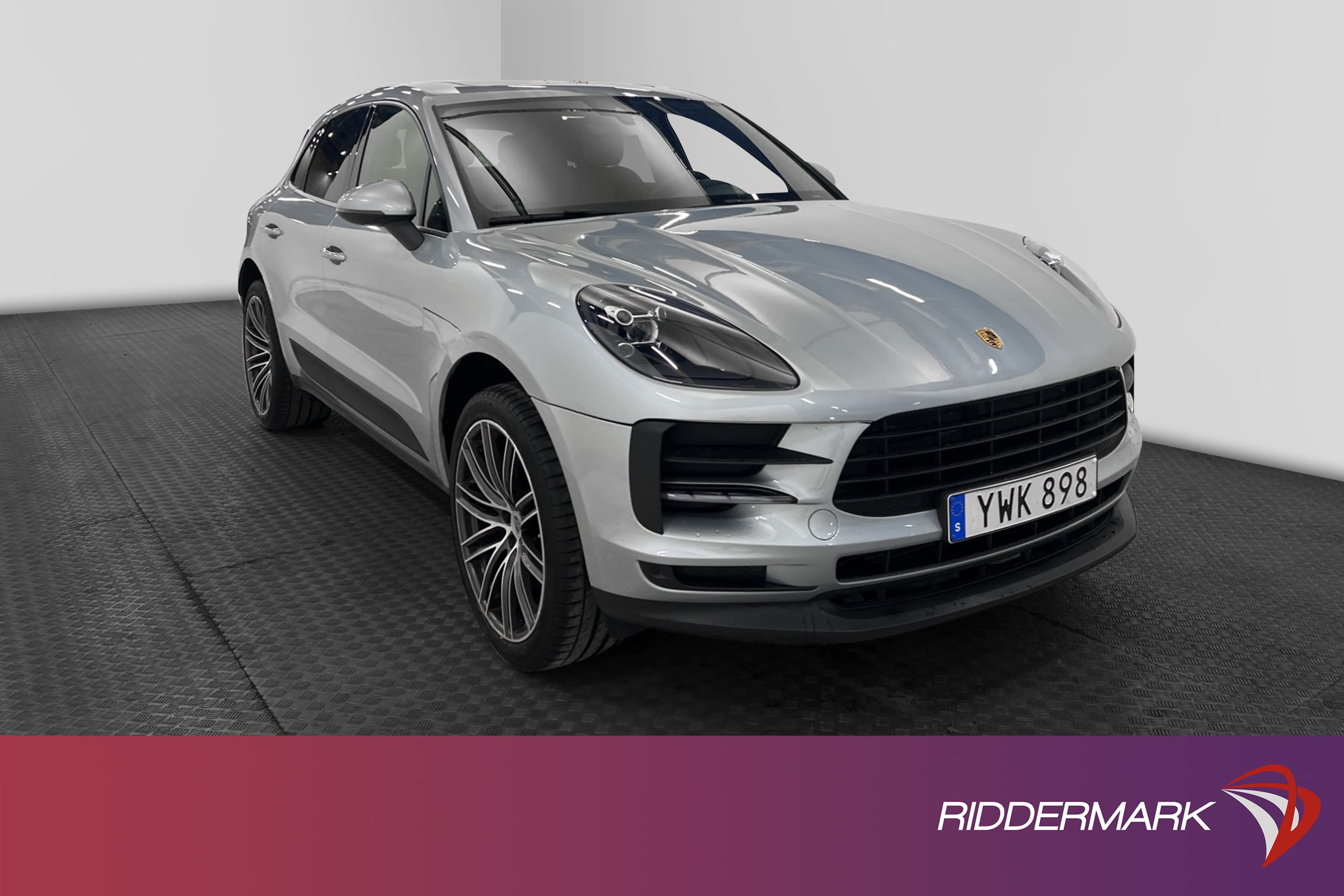 Porsche Macan PDK 245hk Panorama Värmare Navi Kamera 21"