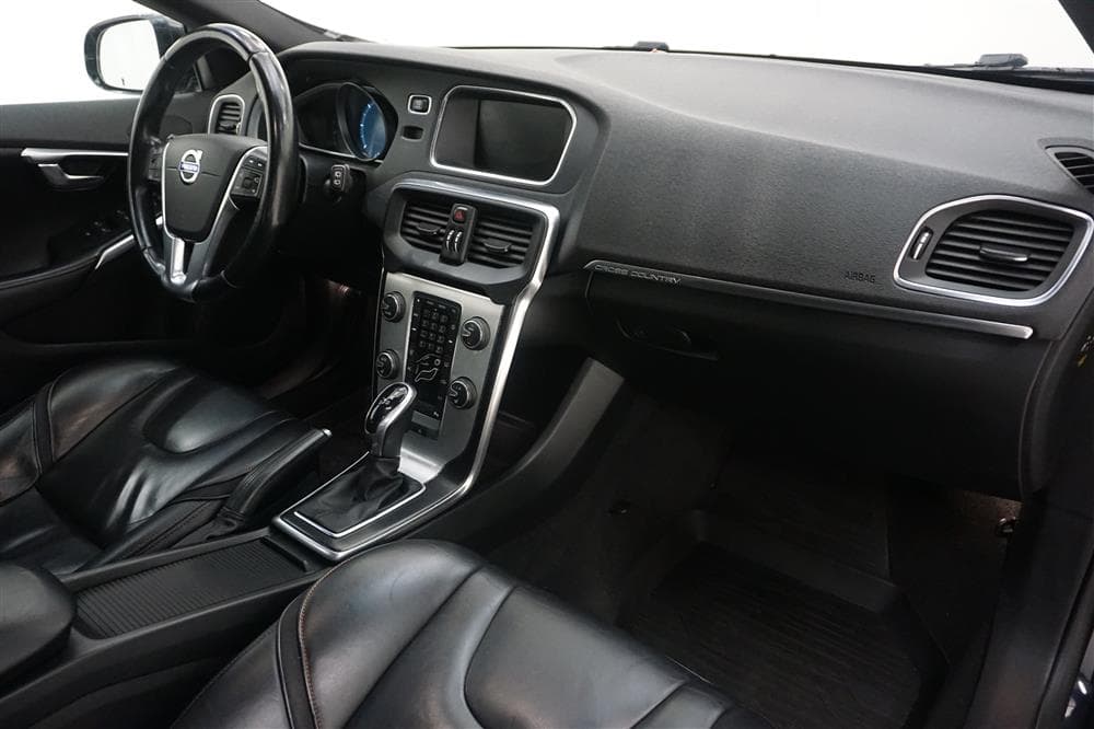 Volvo V40 Cross Country D4 Ocean Race B-kamera VOC 0,43l/milinteriör