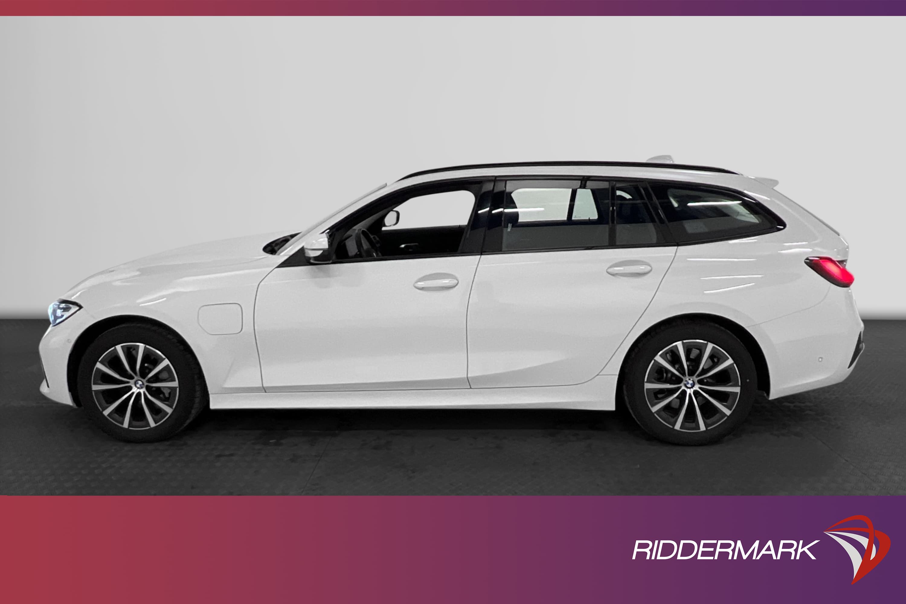 BMW 330e Touring 292hk