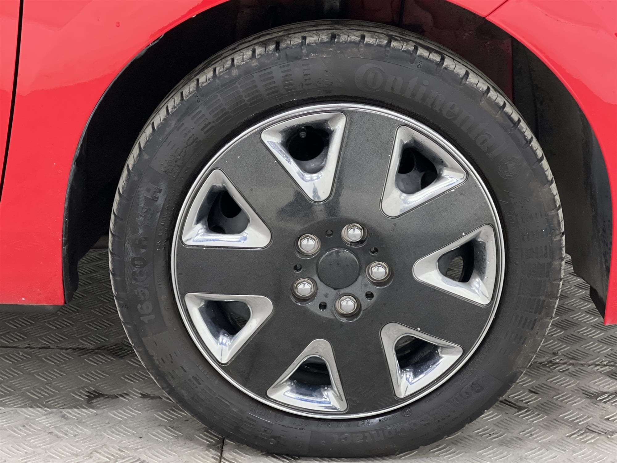 Toyota Aygo 1.0 VVT-i 69hk  Välservad Lane Assist 0,43L/mil