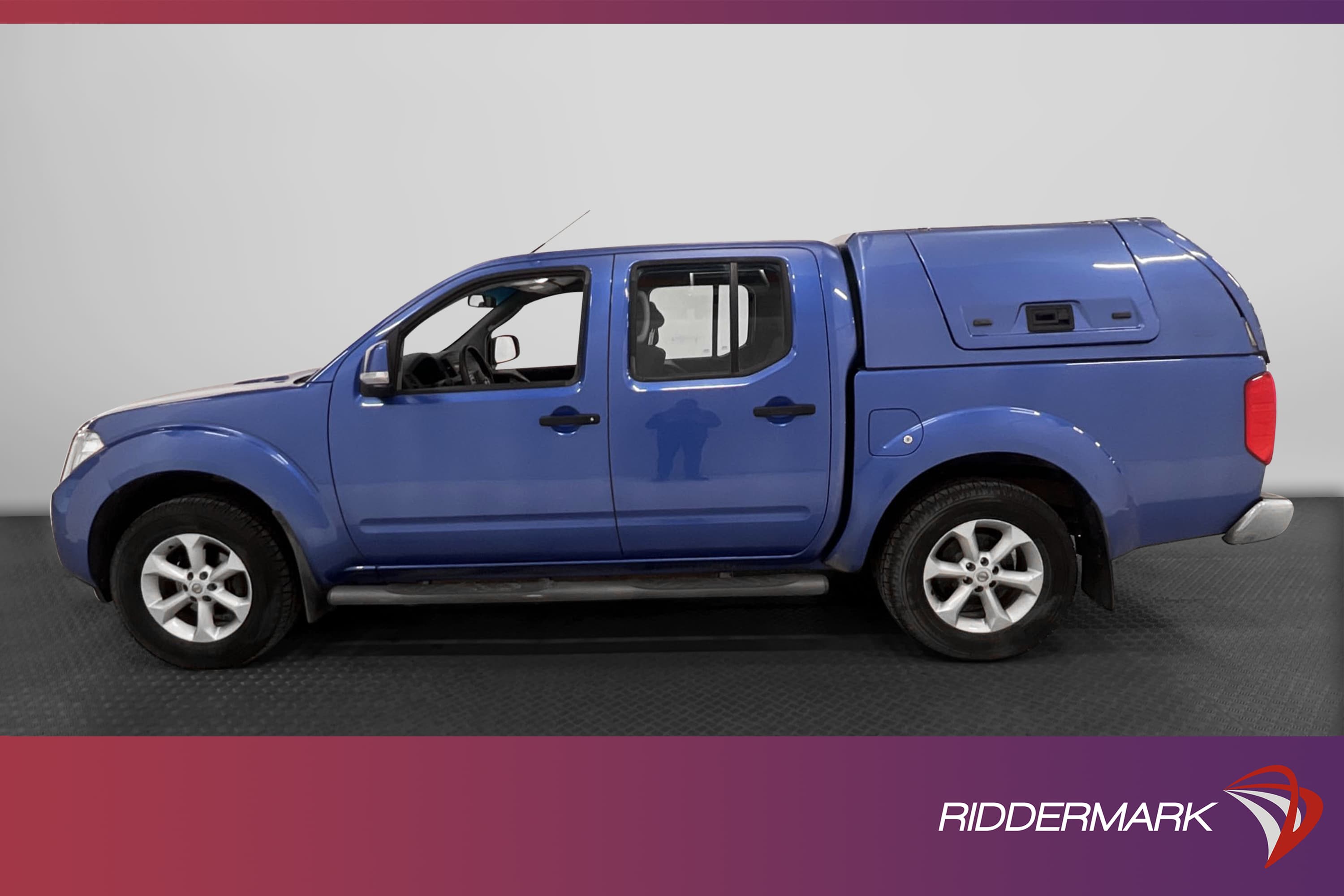 Nissan Navara 2.5dCi 4x4 190hk Dragkrok Kåpa 1-Ägare Moms 
