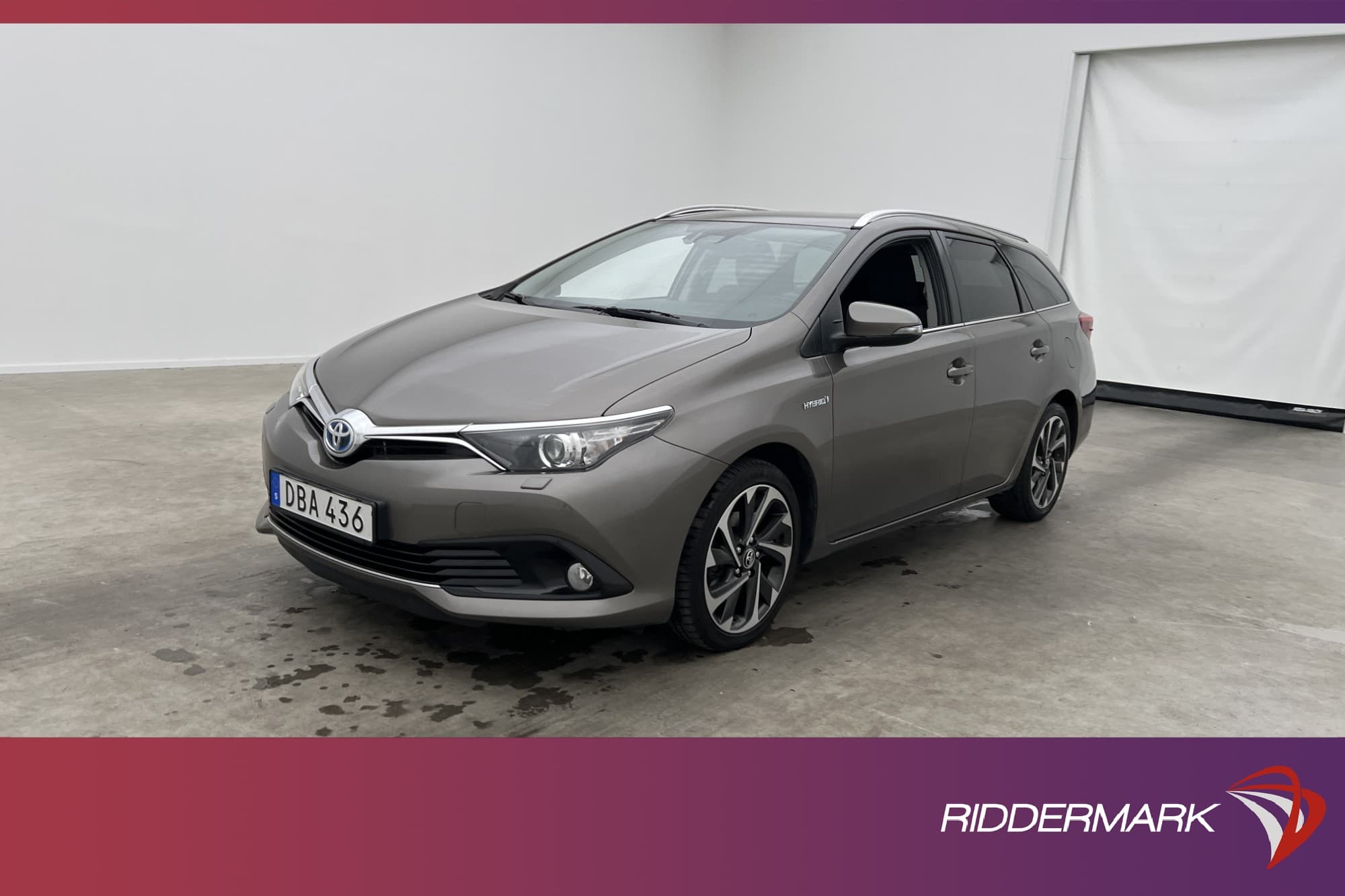 Toyota Auris Touring Sports Hybrid 136hk