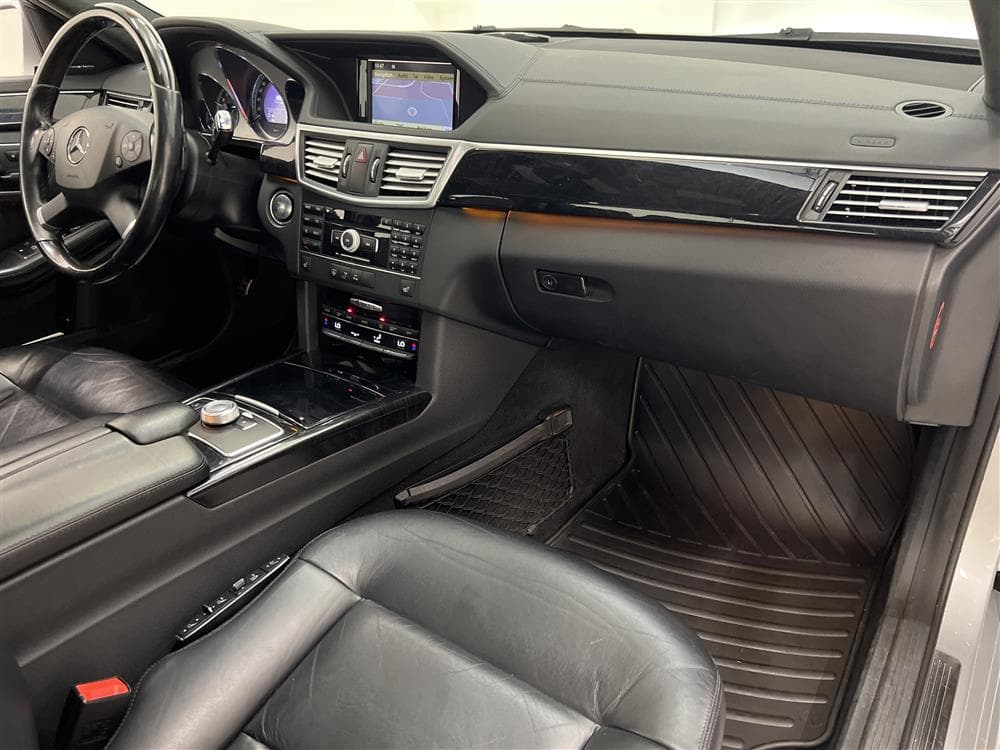 Mercedes-Benz E AMG Exclusive Kamera Pano H/K Keyless Naviinteriör