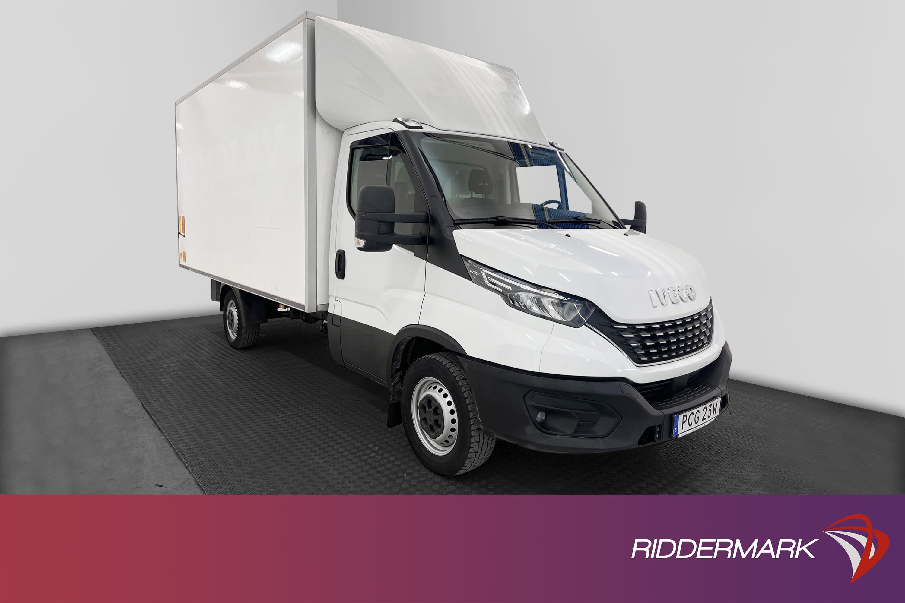 Iveco Daily 2.3JTD Automat 156hk Bakgavellyft B-Kamera Moms