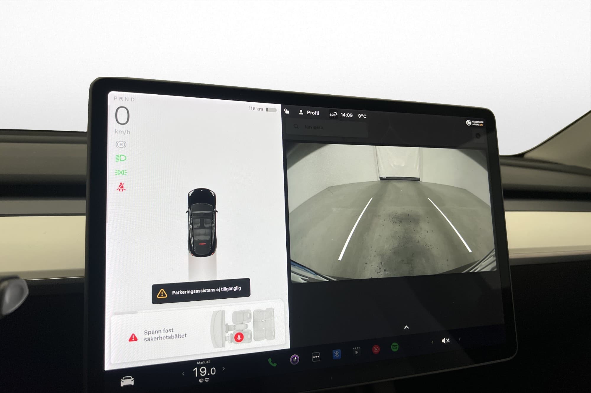 Tesla Model Y Long Range AWD Autopilot Ljus Interiör MOMS
