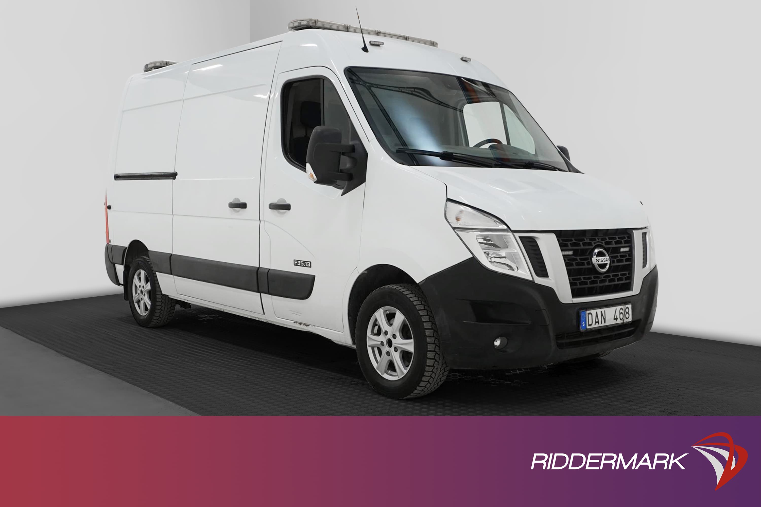 Nissan NV400 2.3dCi 3-sits L2H2 Dragkrok
