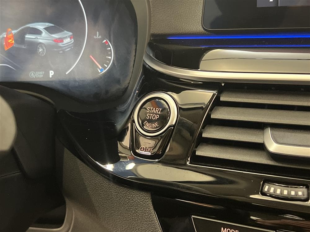 BMW 520d xDrive 190hk Sportline Navi B-kam LÅGSKATTinteriör
