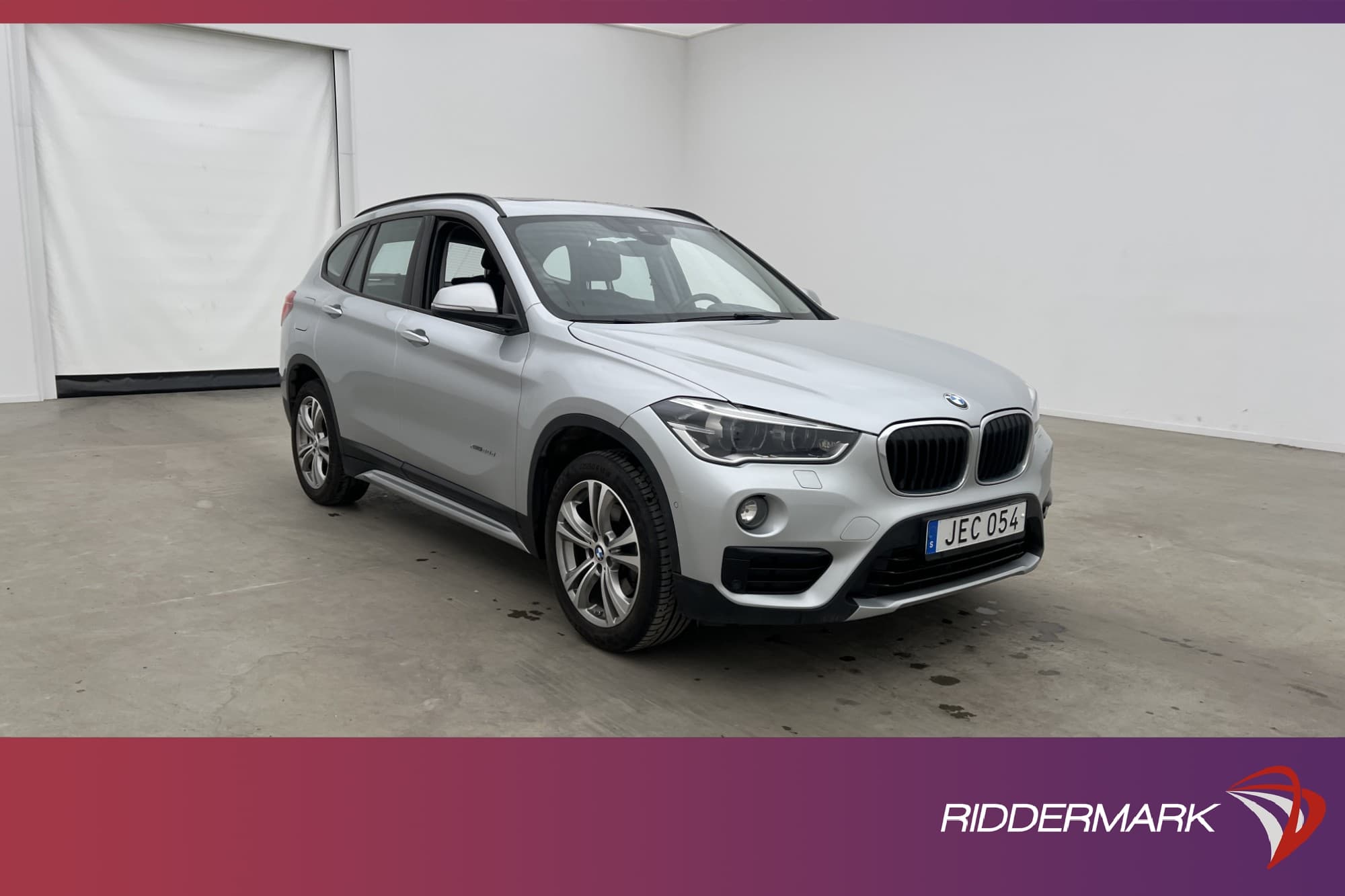 BMW X1 xDrive20d 190hk Sport line Pano H/K Kamera Navi Drag