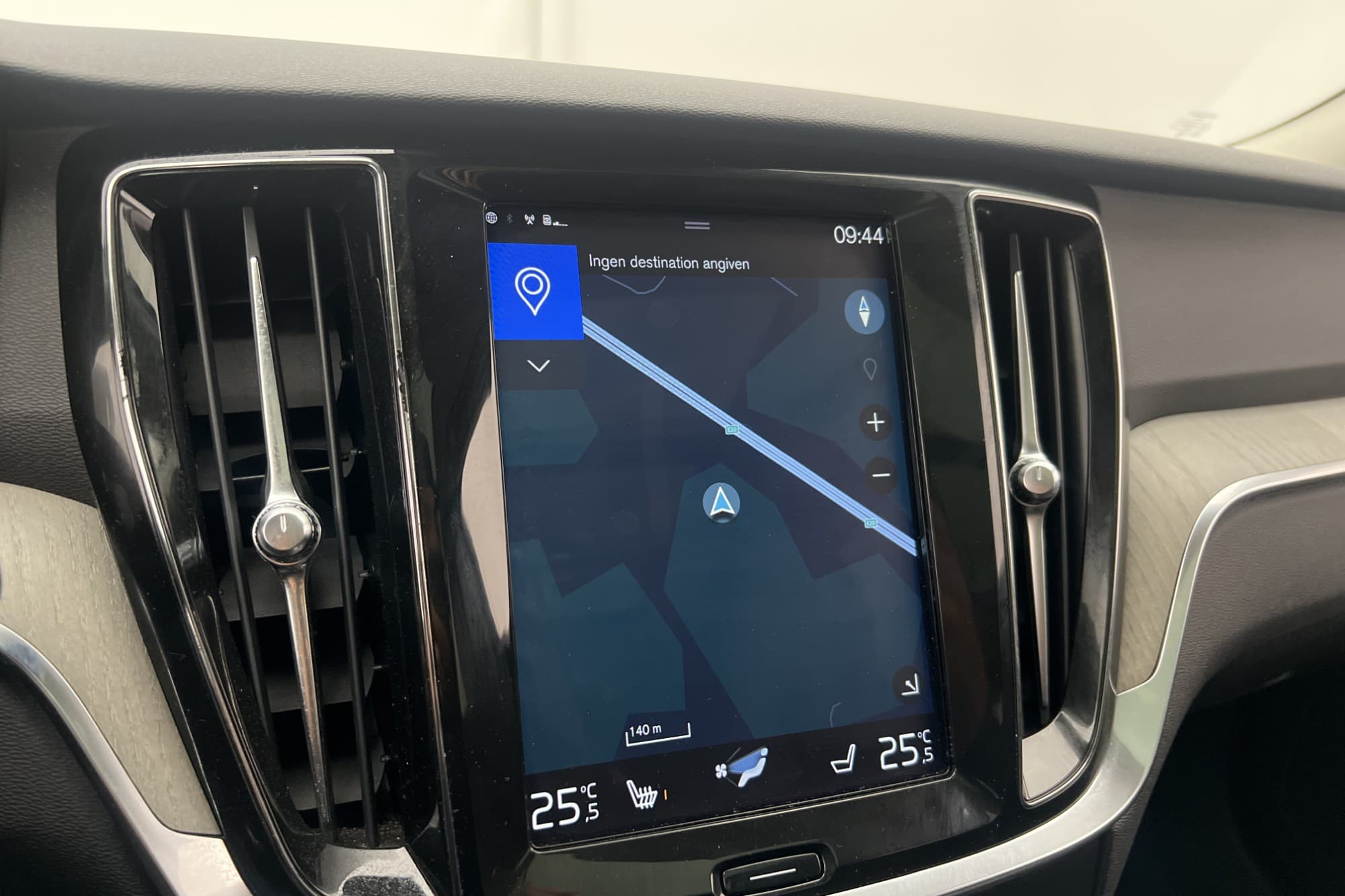 Volvo V60 Recharge T8 Inscription Pano CarPlay Skinn Drag