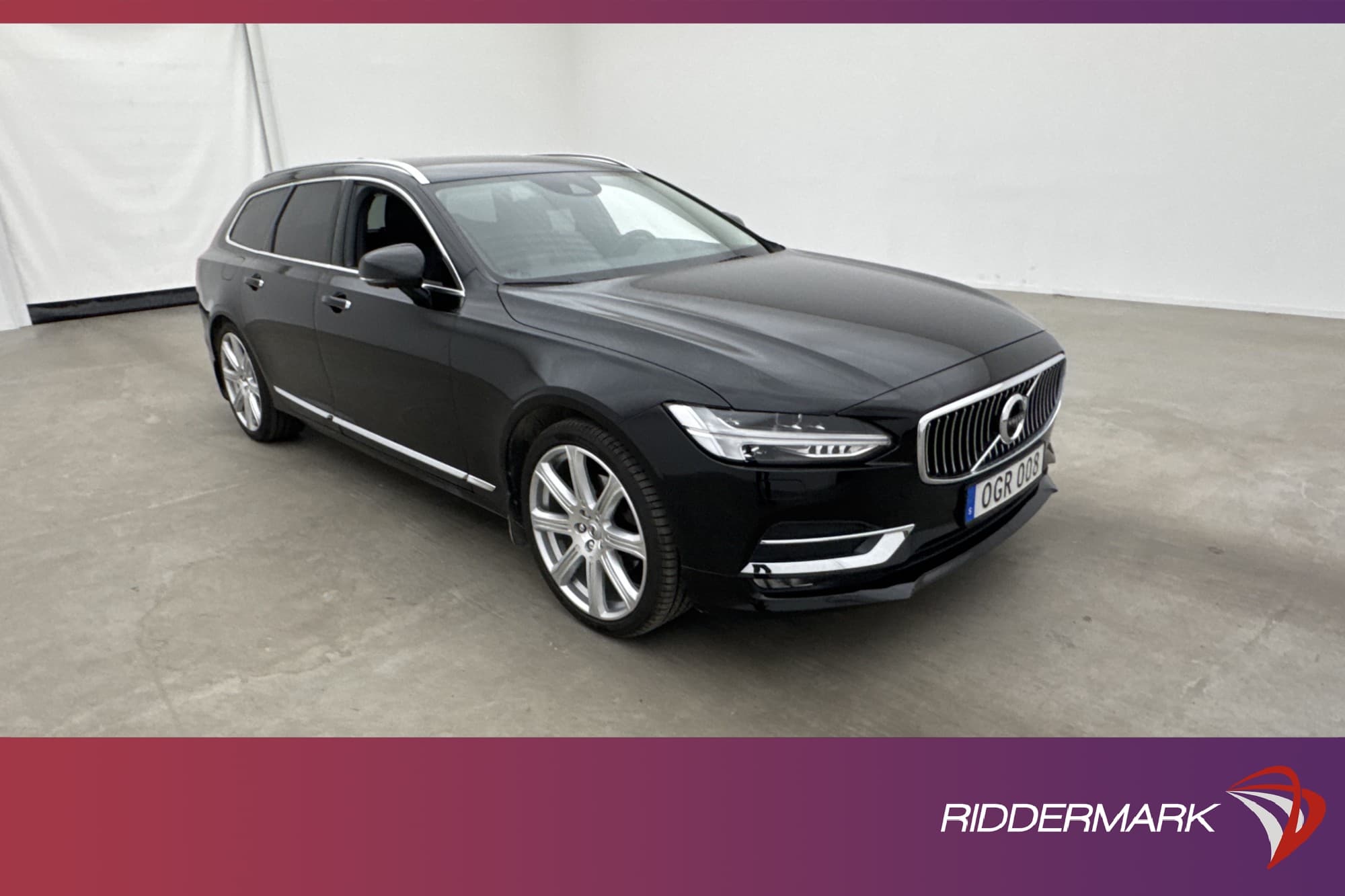 Volvo V90 D4