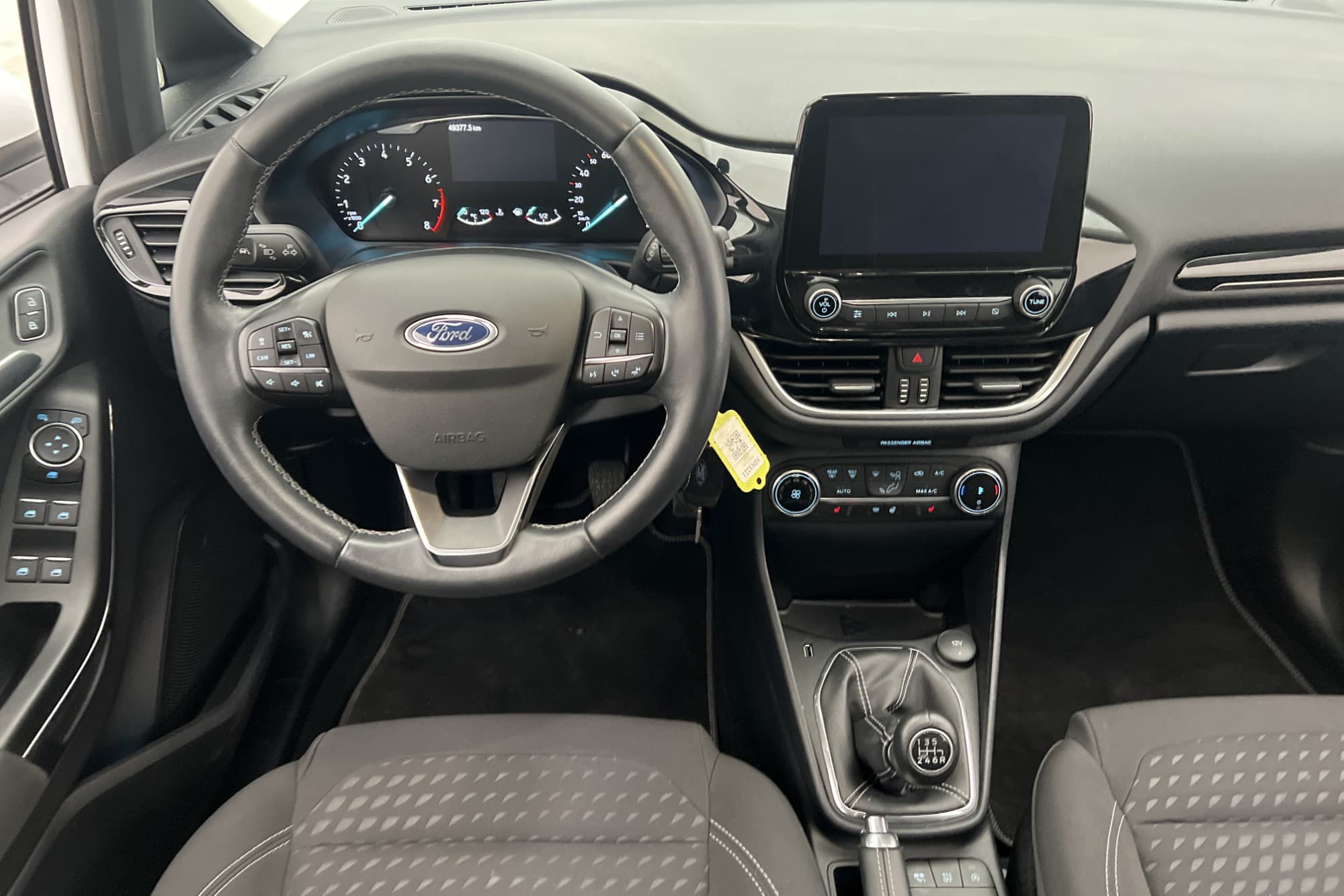 Ford Fiesta 1.0 EcoBoost 95hk Titanium Rattvärme Adaptiv PDC