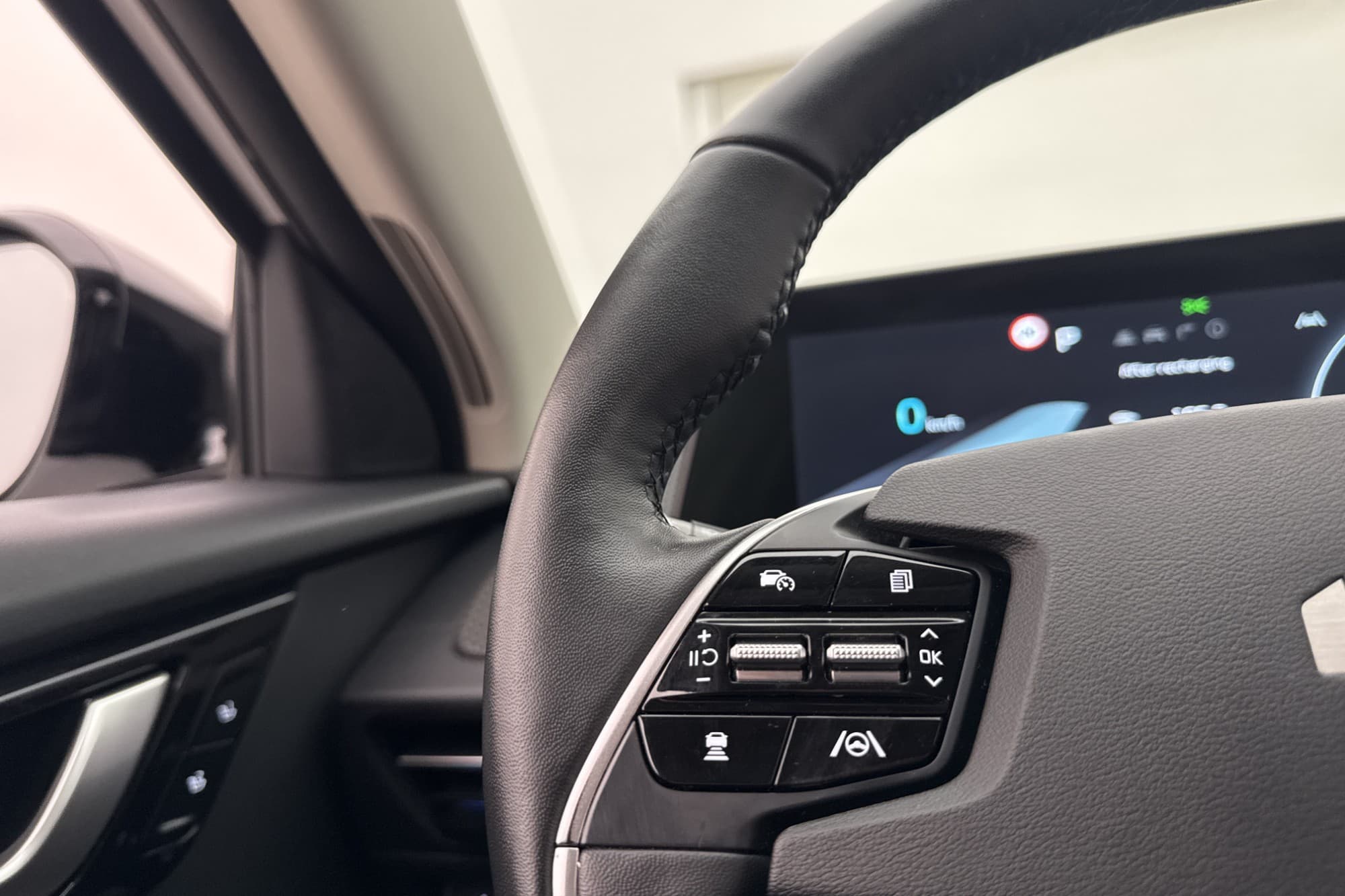 Kia EV6 77.4 kWh AWD Läder Drag 360° Navi Värm Adapt-fart